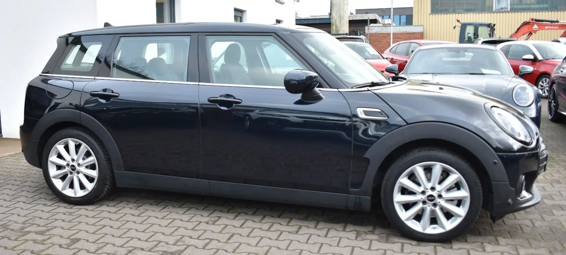 MINI Cooper Clubman COOPER Clubman Aut. Black/LED/ACC/AHK/HUD/uvm. Schwarz - 2