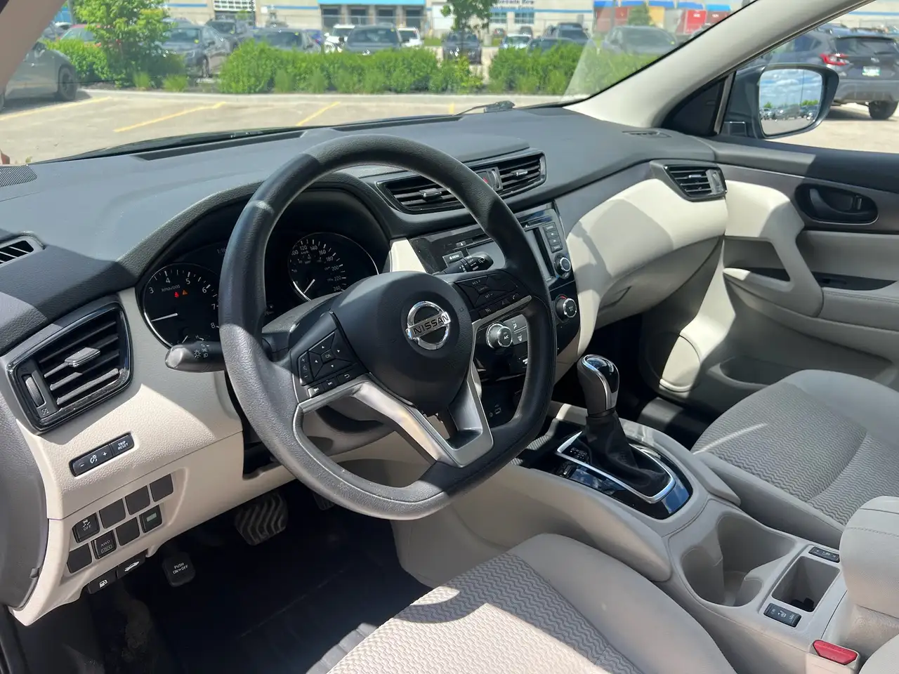 Nissan Qashqai photo Nissan Qashqai
