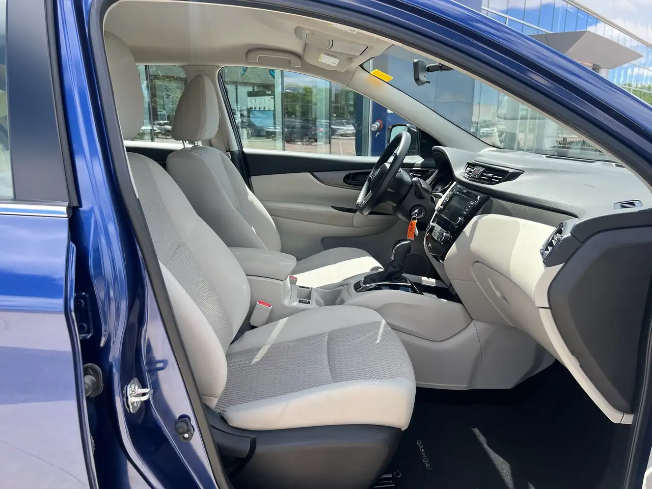 Nissan Qashqai photo Nissan Qashqai