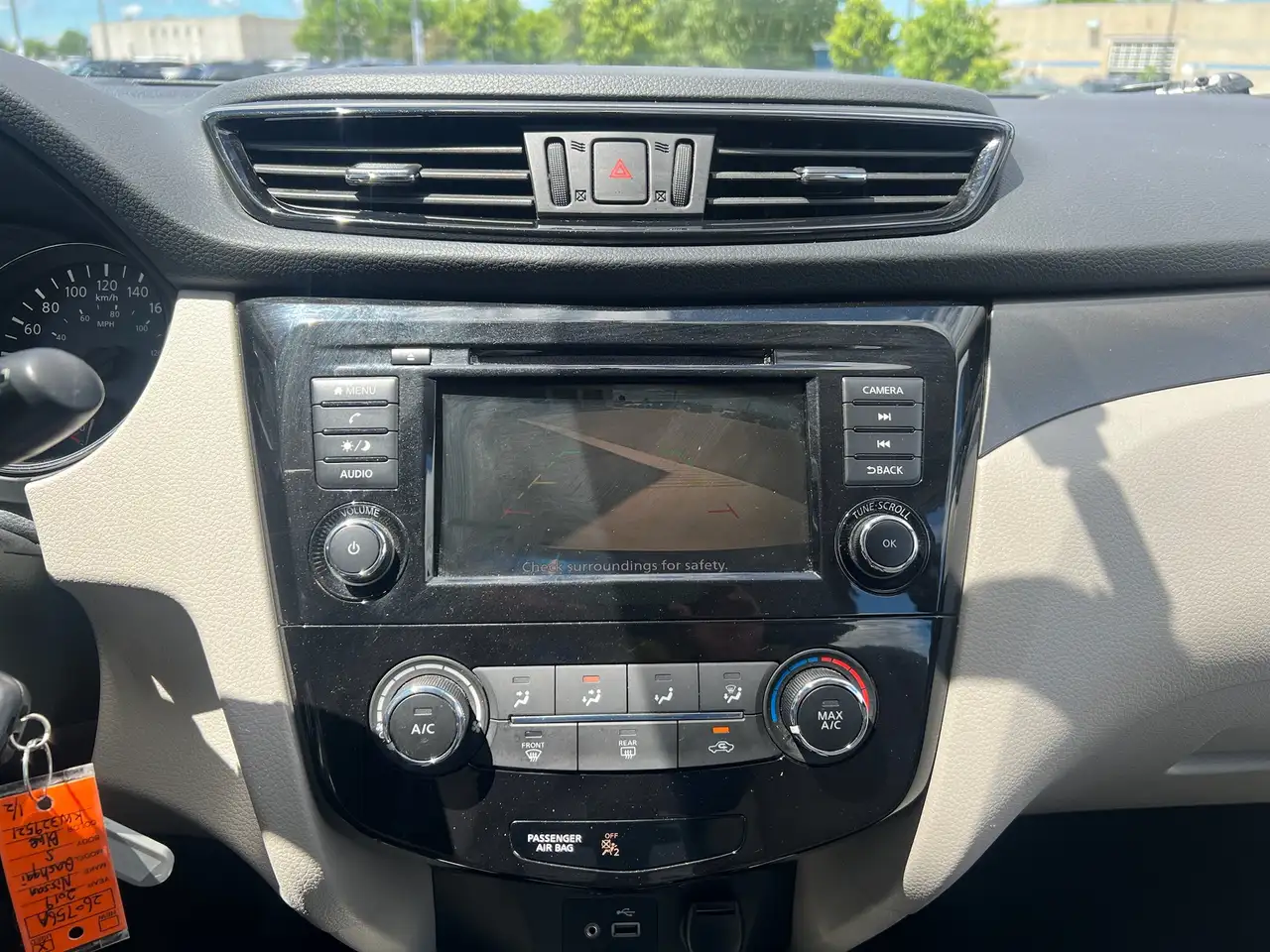 Nissan Qashqai photo Nissan Qashqai