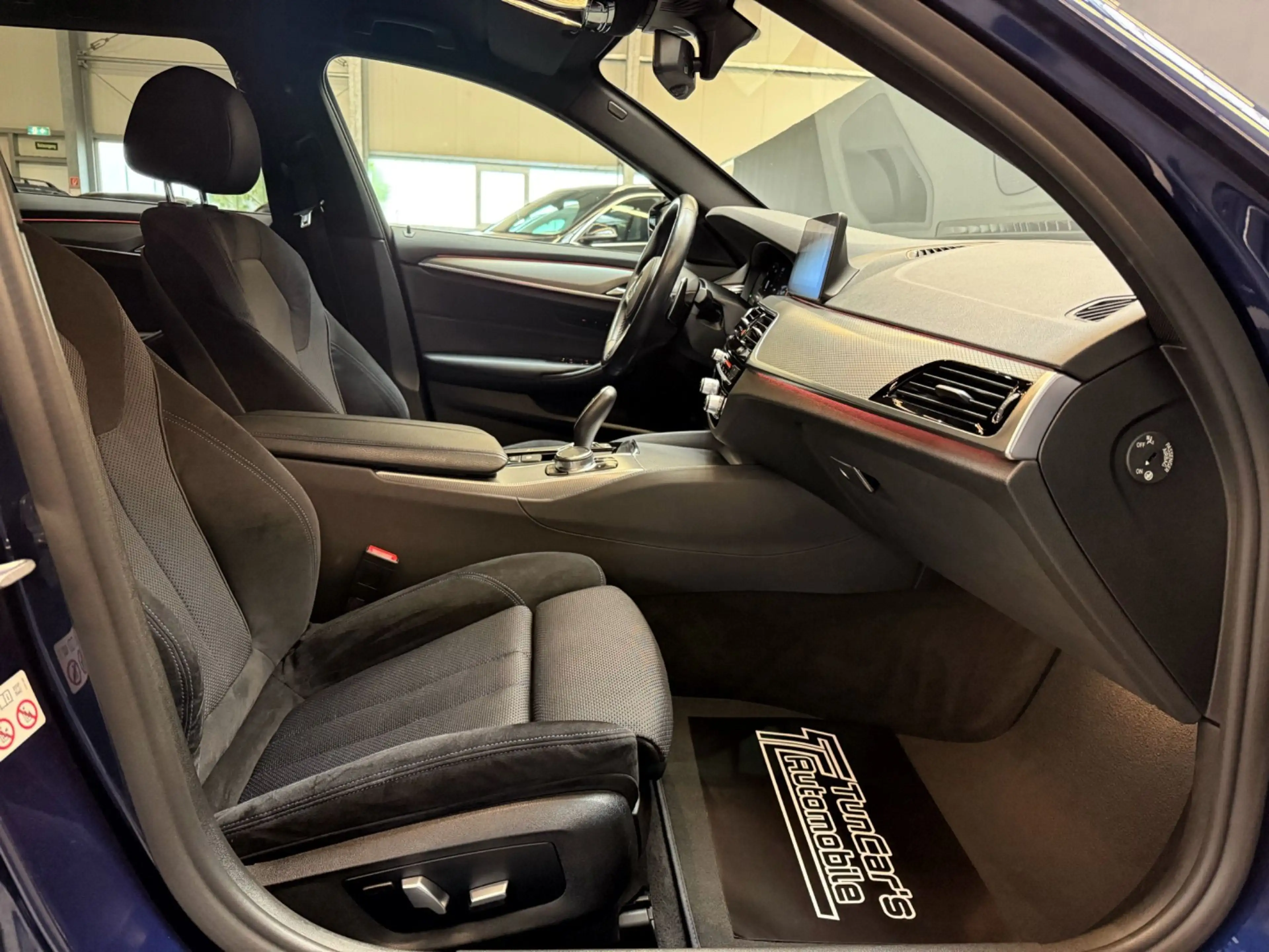 BMW 520 d M Sport /LED/AHK/HiFI/HUD — photo 14