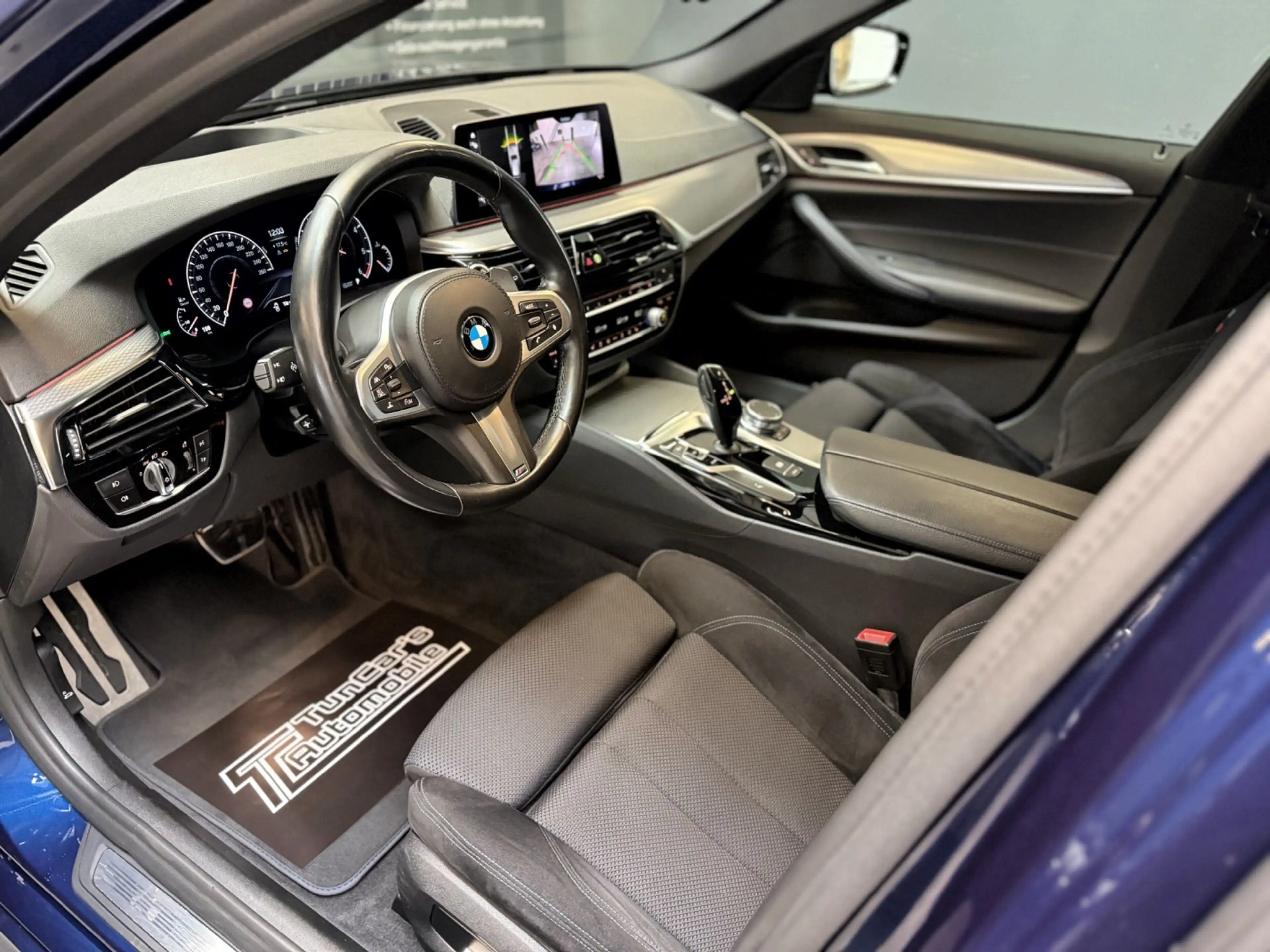 BMW 520 d M Sport /LED/AHK/HiFI/HUD — photo 10