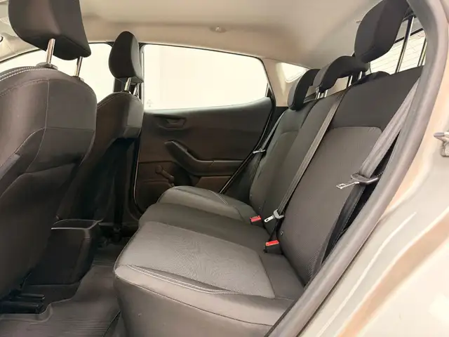 Ford Fiesta view 11