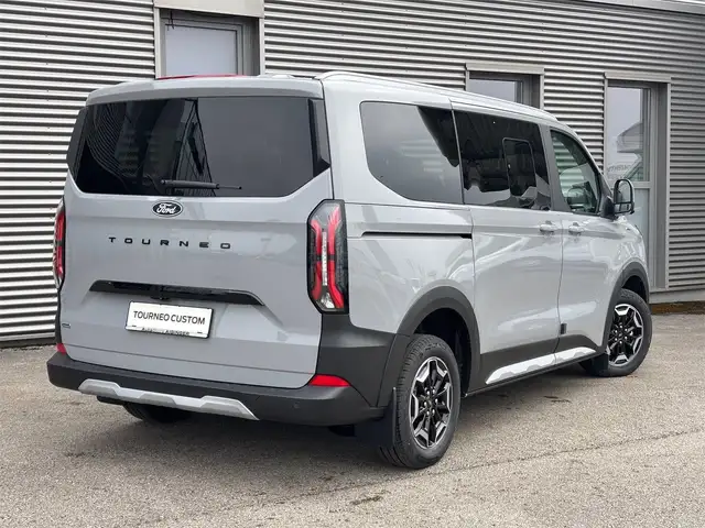 Ford Tourneo Custom Active L1H1 PHEV Ansicht 4