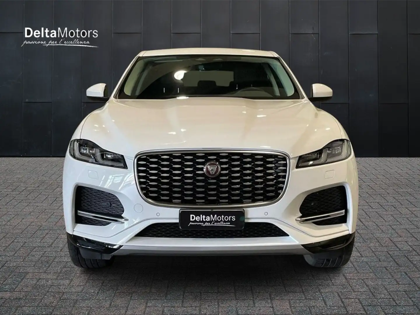 Jaguar F-Pace 2.0 D204 SE Bianco - 2