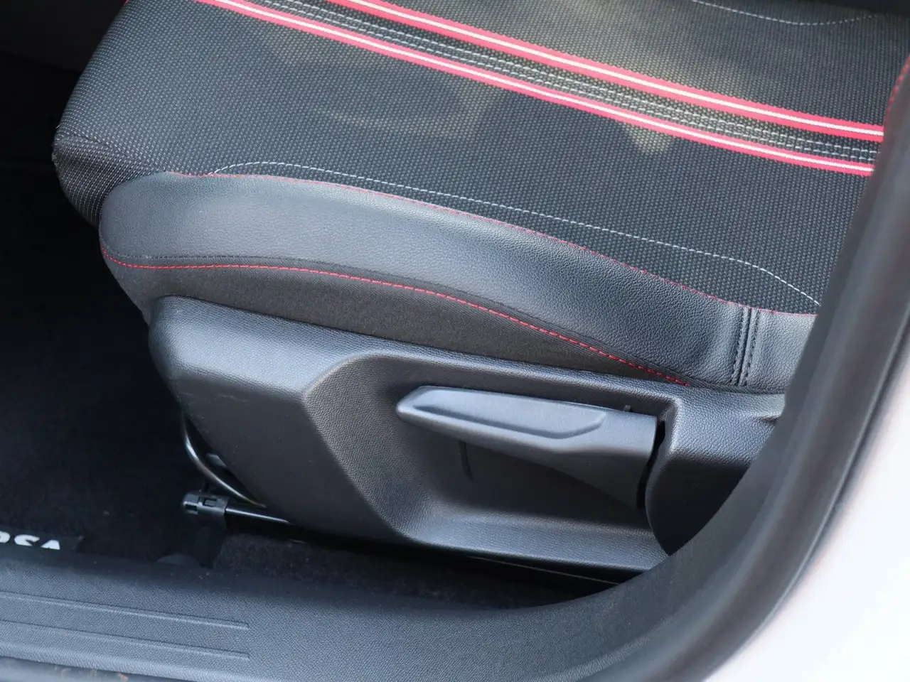 Opel Corsa GS*PDC*Kamera*SHZ*LHZ*LED*, миниатюра 16