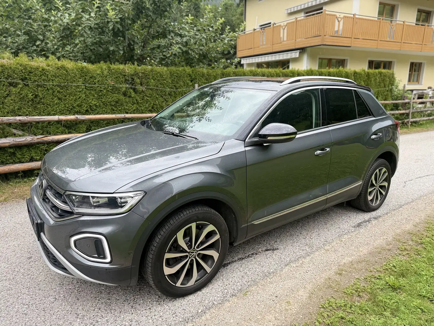 Volkswagen T-Roc Style 4Motion Virtual Kamera AHK. Grau - 1
