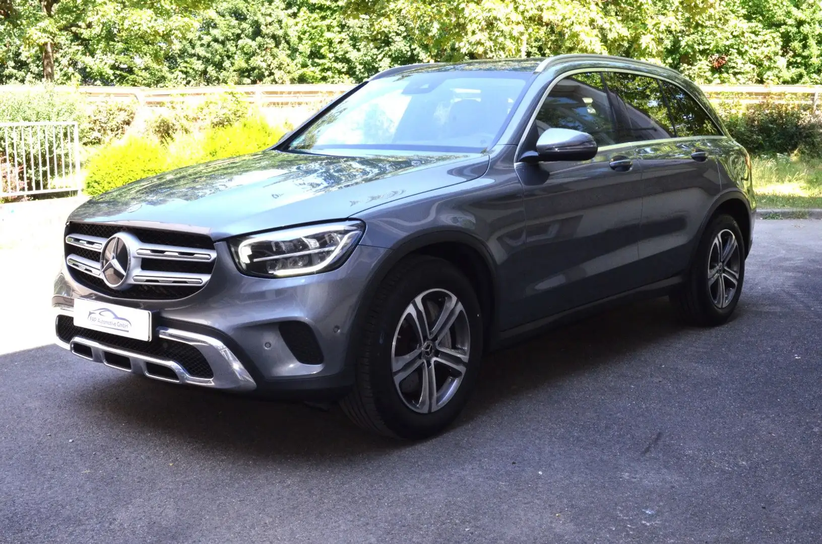 Mercedes-Benz GLC 220 d 4Matic TOP ZUSTAND Gris - 2