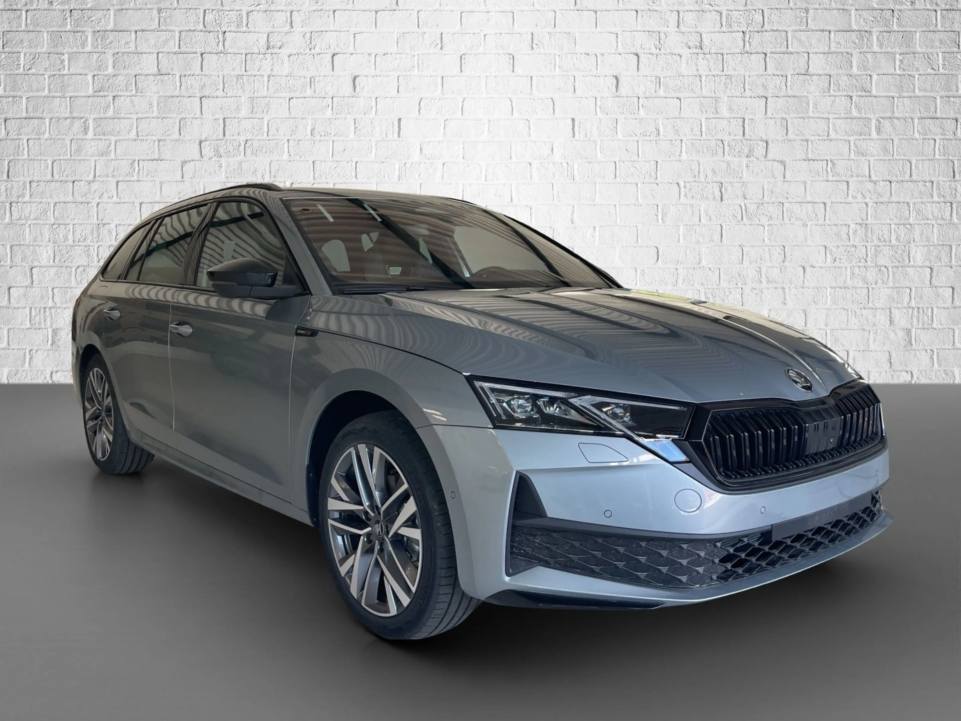 Skoda Octavia Combi 1.5 TSI mHEV DSG - Sportline — photo 7