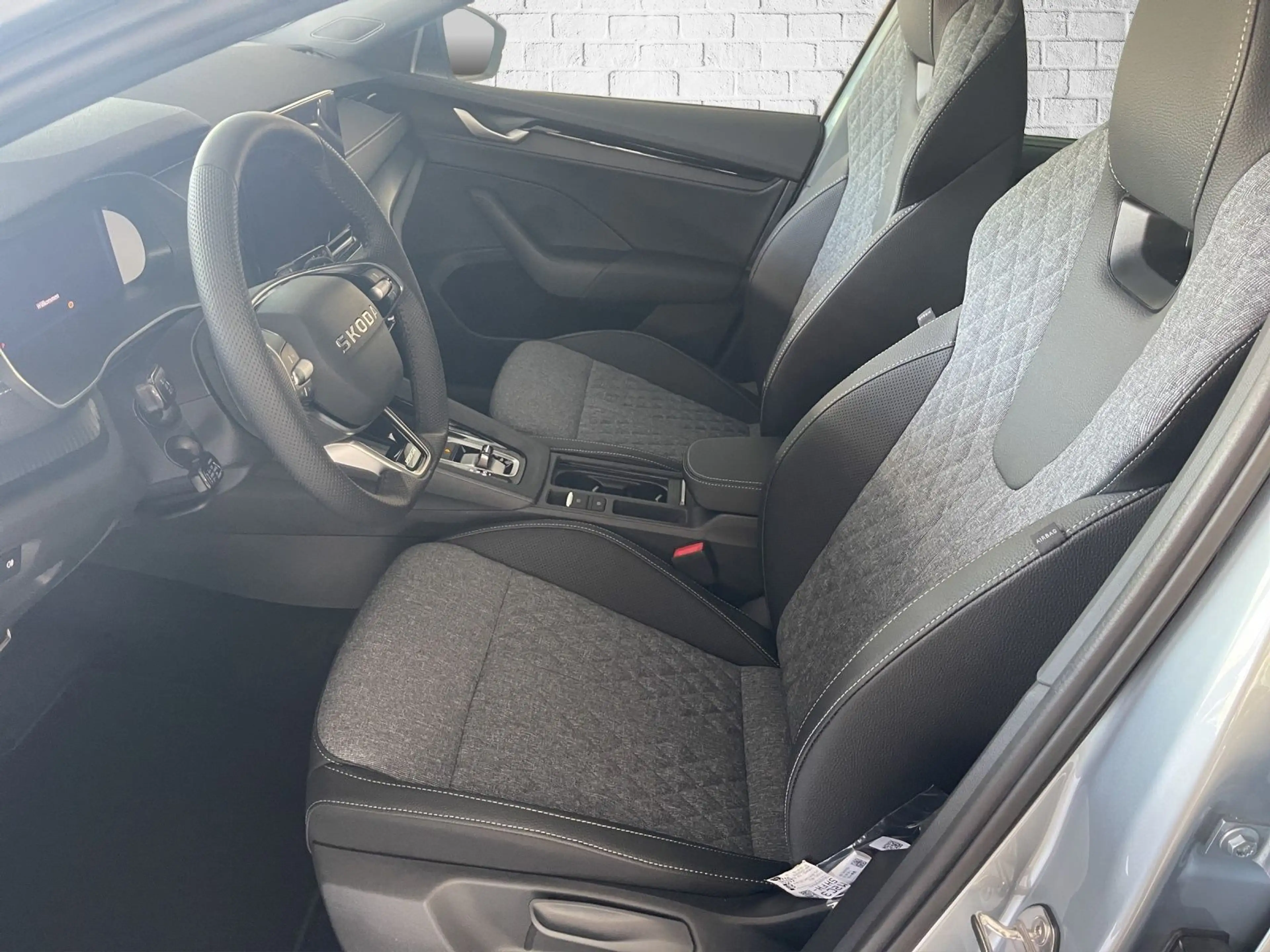 Skoda Octavia Combi 1.5 TSI mHEV DSG - Sportline — photo 9