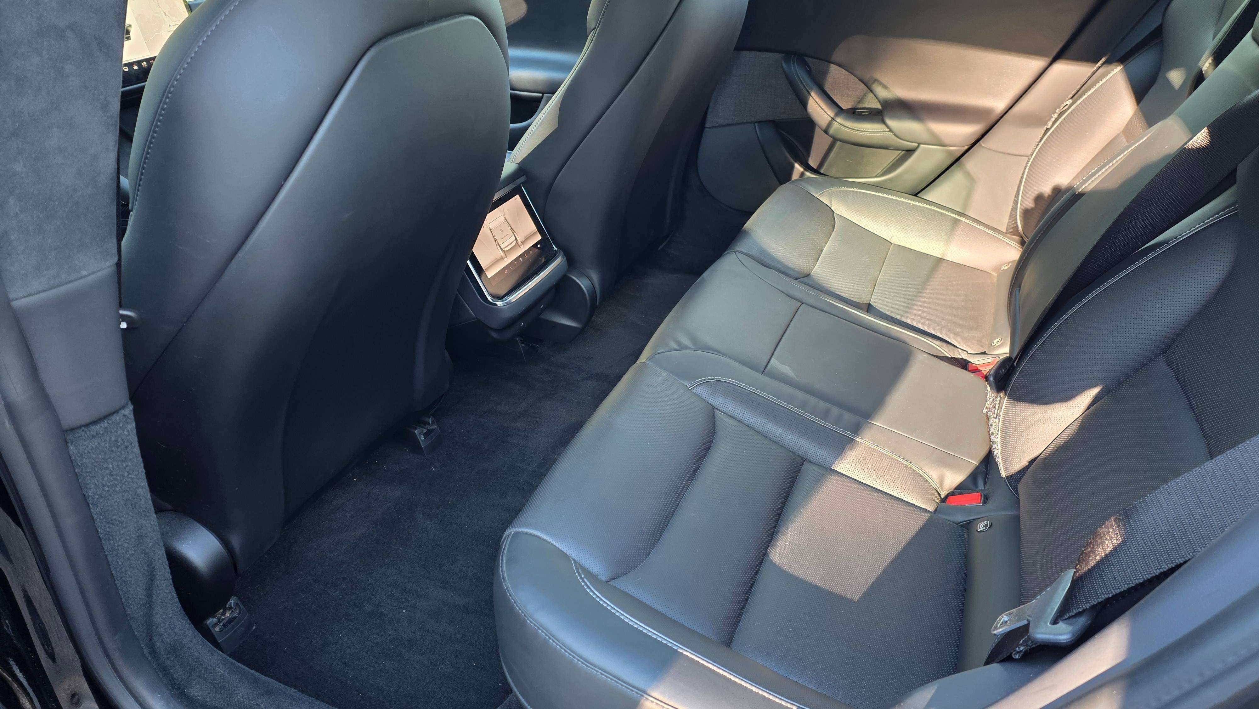 2021 Tesla Model S Plaid alt 4