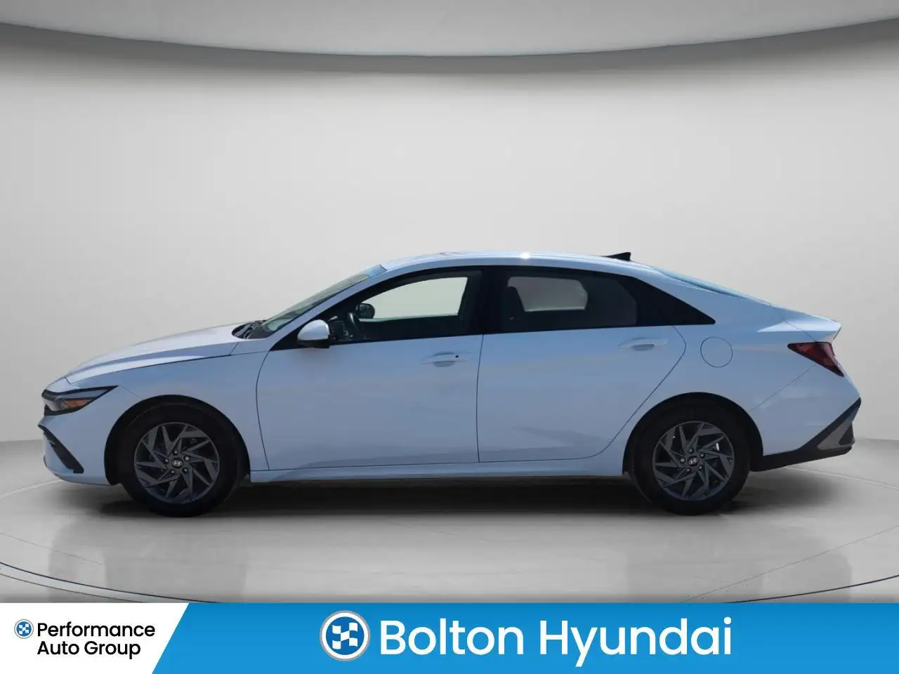 Hyundai ELANTRA снимка Hyundai ELANTRA