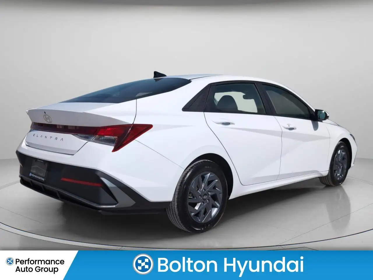 Hyundai ELANTRA снимка Hyundai ELANTRA
