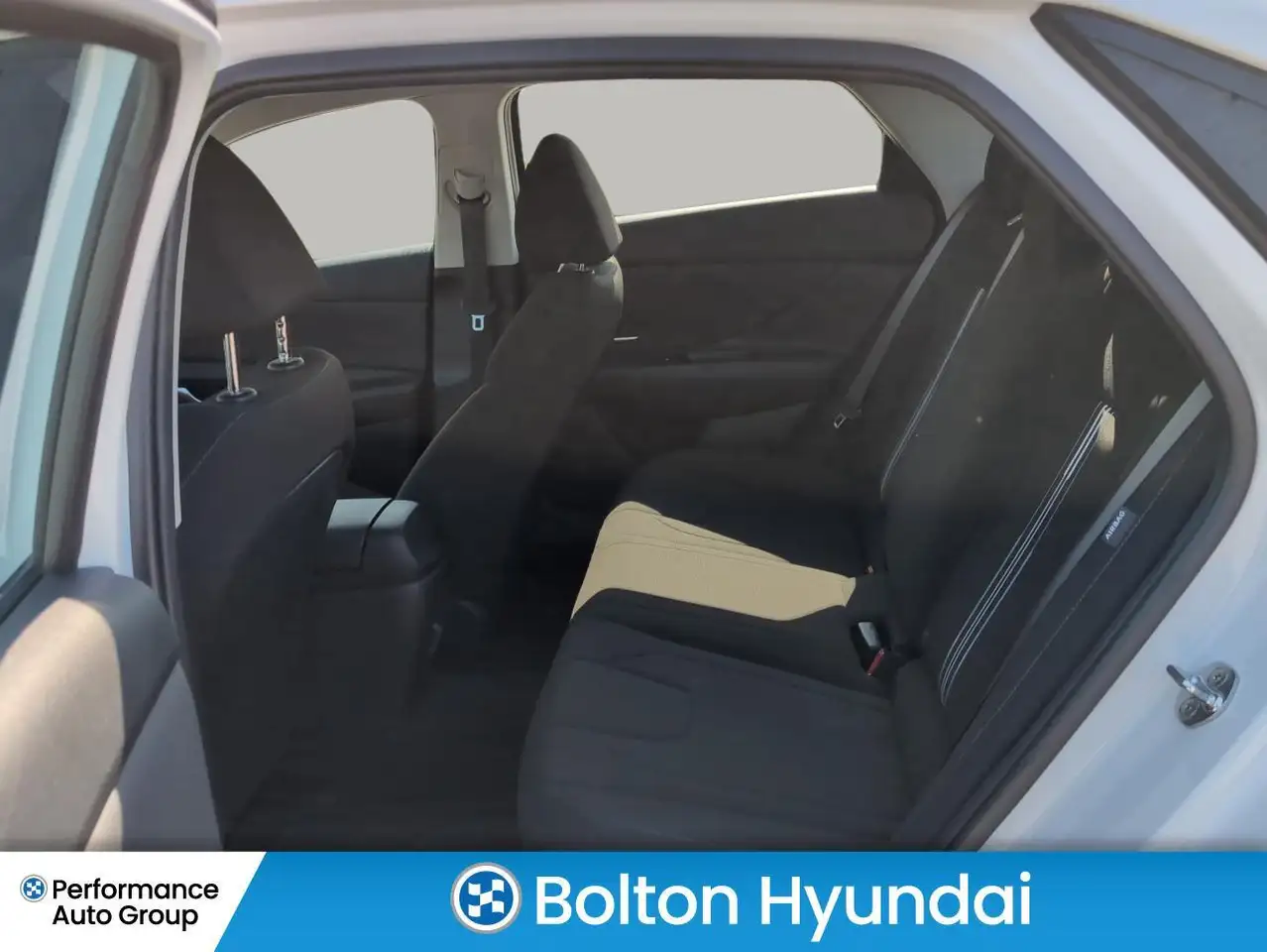 Hyundai ELANTRA снимка Hyundai ELANTRA