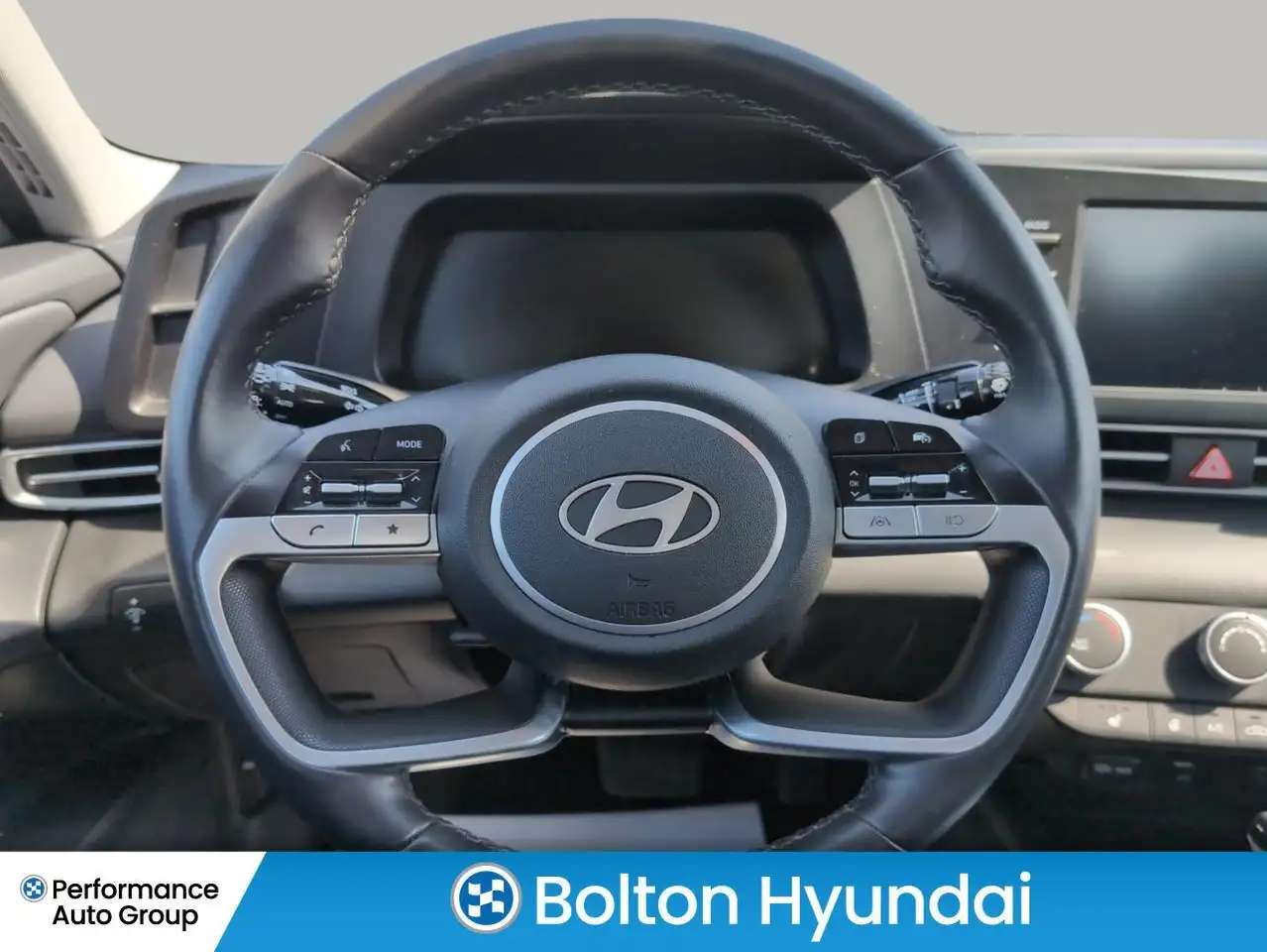 Hyundai ELANTRA снимка Hyundai ELANTRA