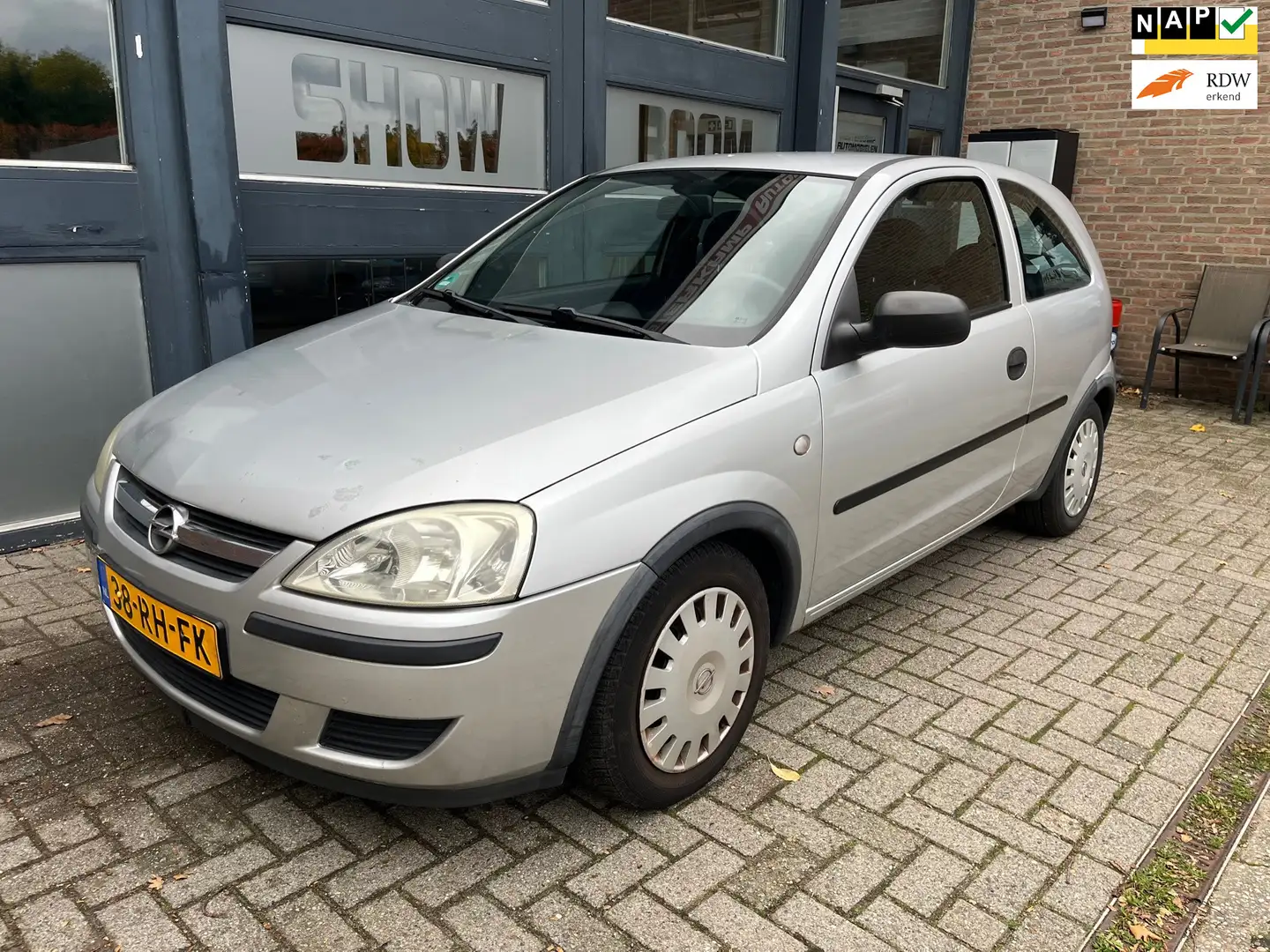 Opel Corsa 1.2-16V Rhythm Grijs - 1