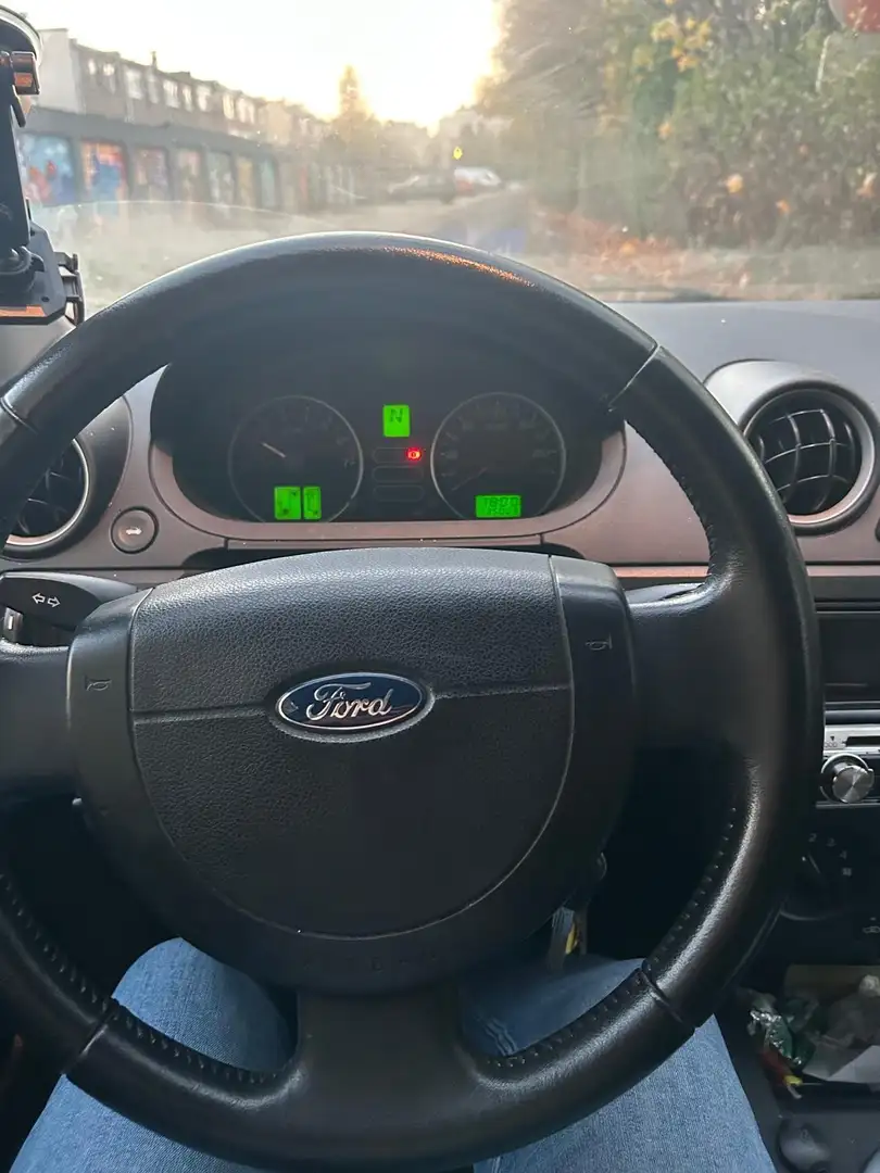Ford Fiesta 1.4i 16v Trend Durashift - 2