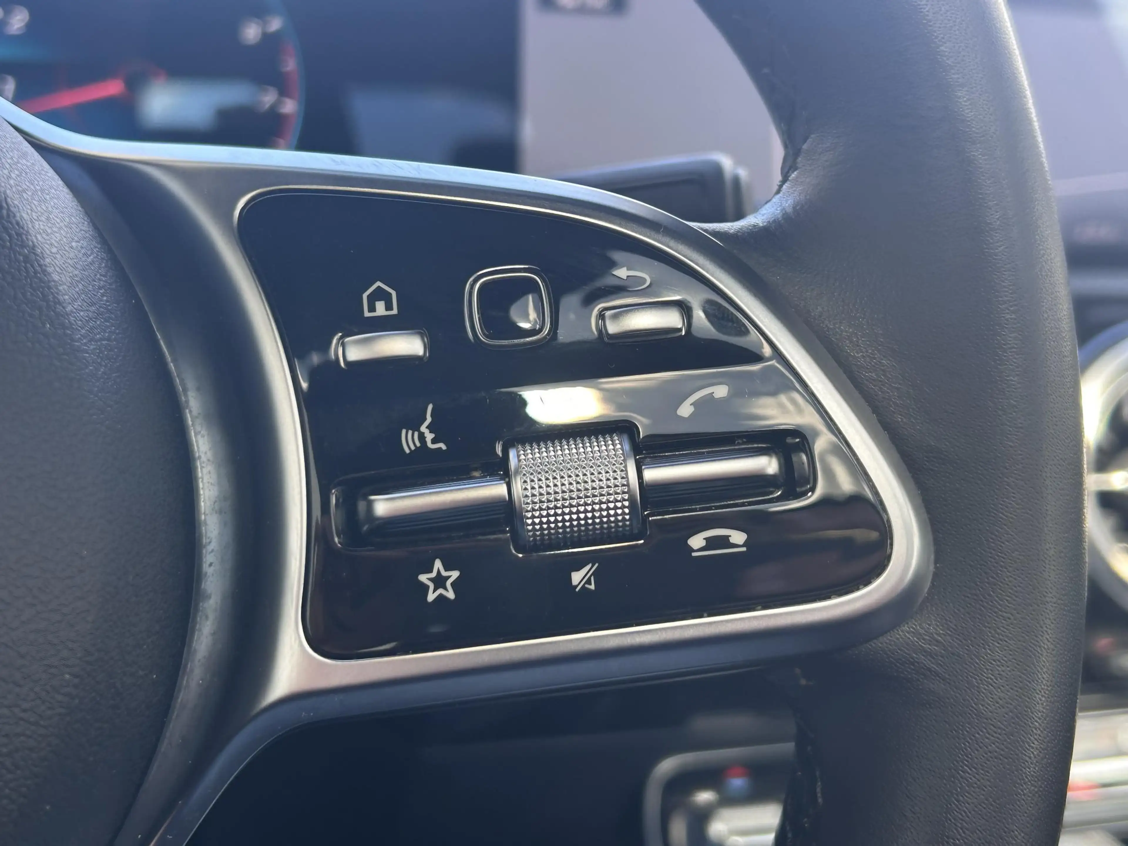Mercedes-Benz A 220 Launch Edition Premium Plus | Panoramadak | Burmes — photo 15