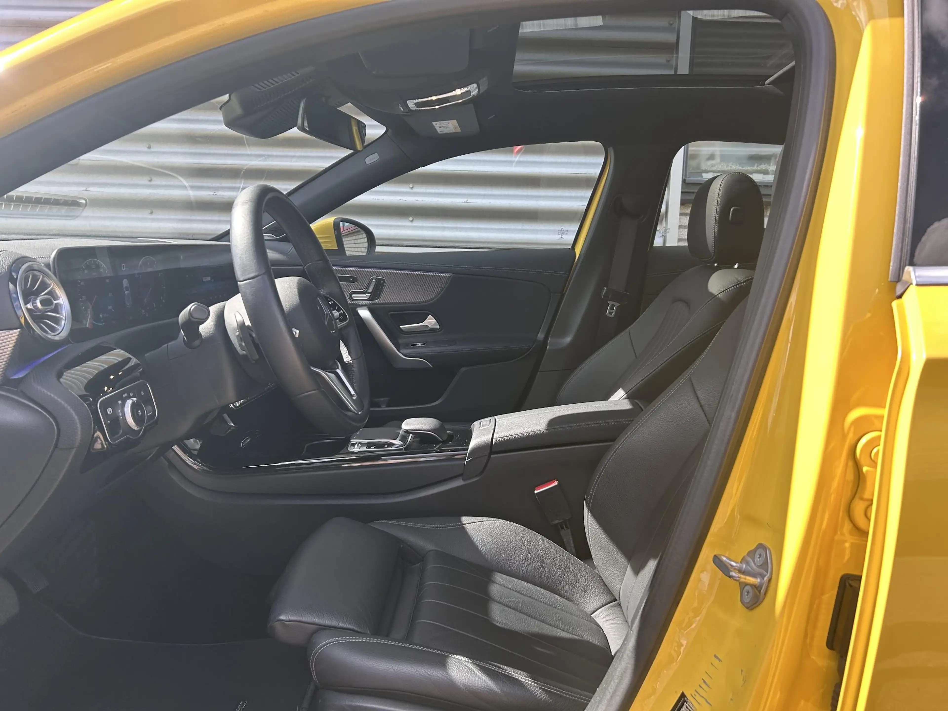 Mercedes-Benz A 220 Launch Edition Premium Plus | Panoramadak | Burmes — photo 7