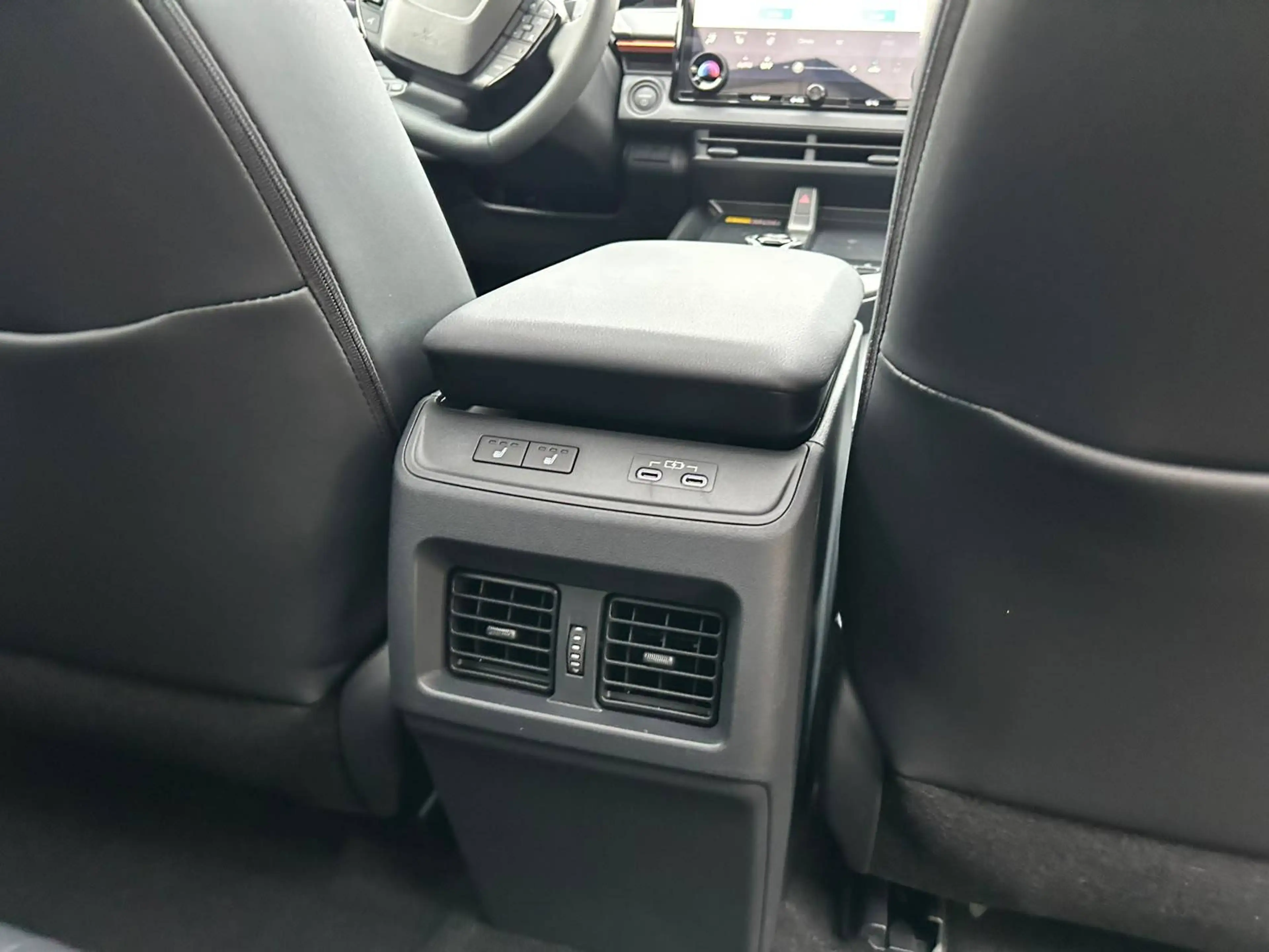 Subaru Uncharted Uncharted 77 kWh 4E-xperience+ — photo 10
