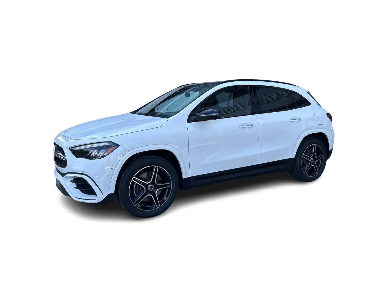 Mercedes-Benz GLA снимка Mercedes-Benz GLA