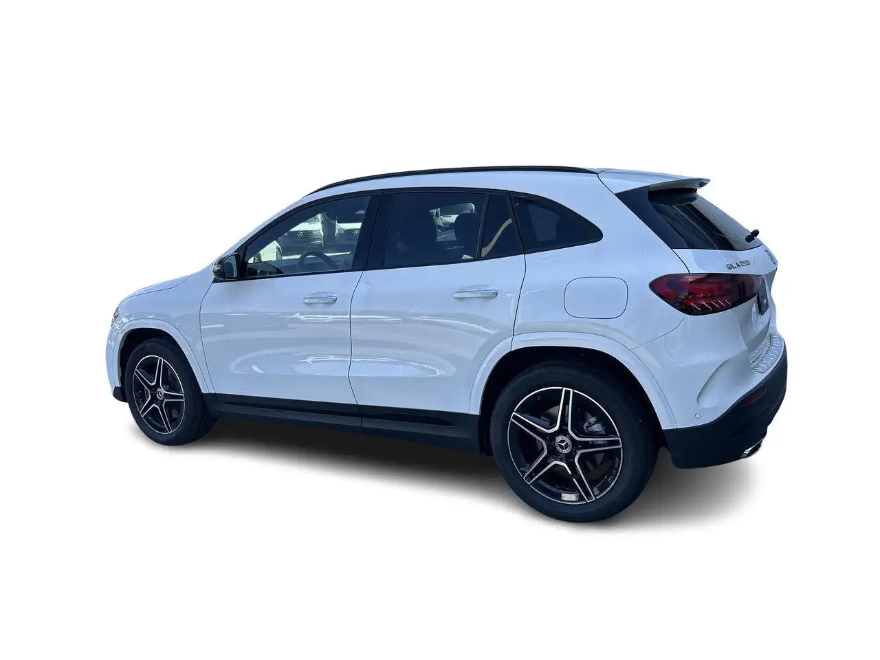 Mercedes-Benz GLA снимка Mercedes-Benz GLA