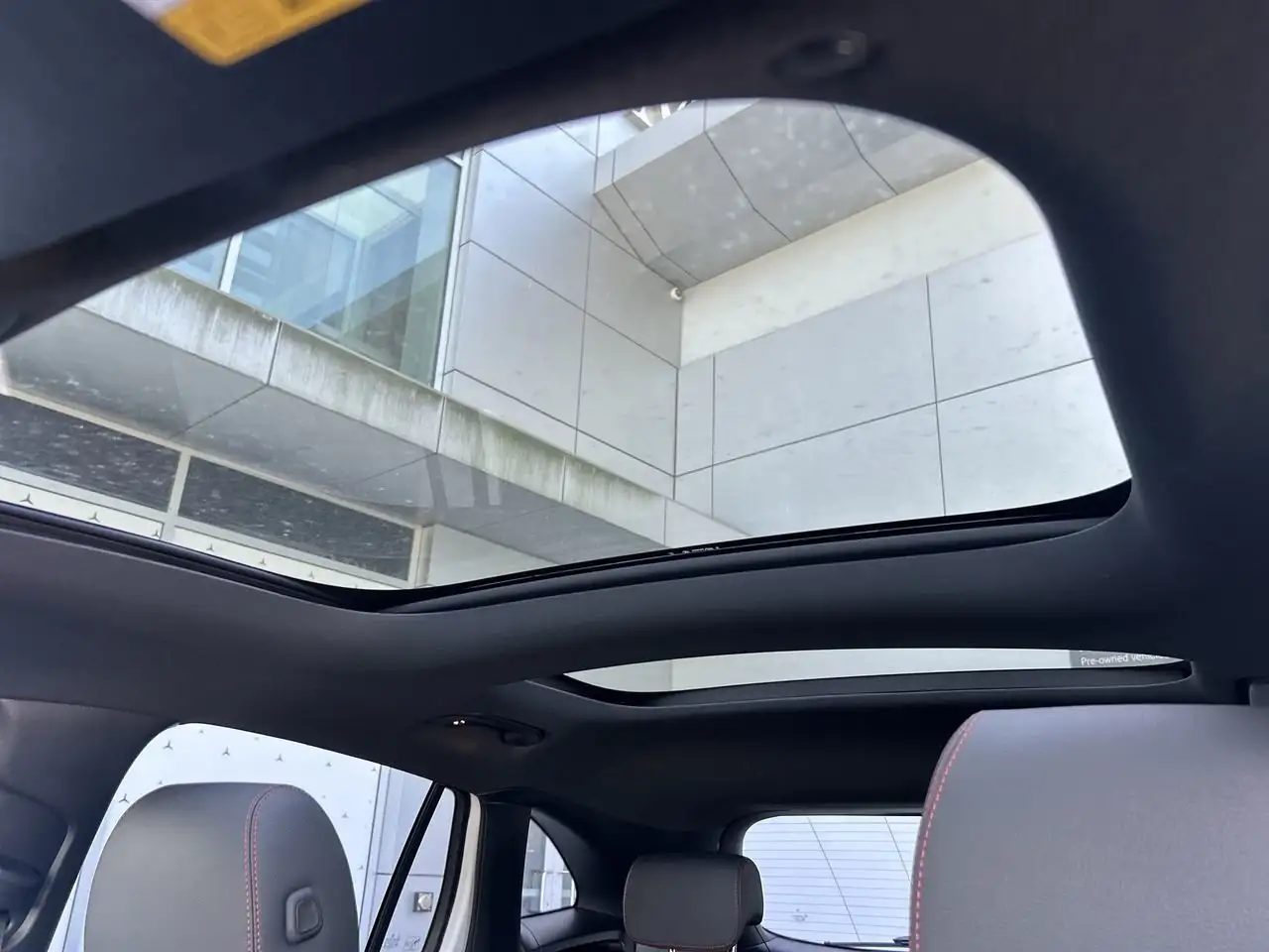 Mercedes-Benz GLA снимка Mercedes-Benz GLA