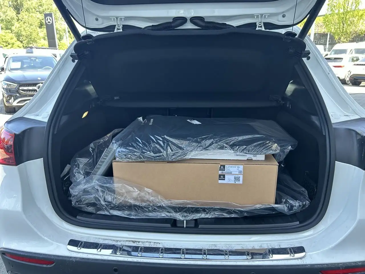 Mercedes-Benz GLA снимка Mercedes-Benz GLA