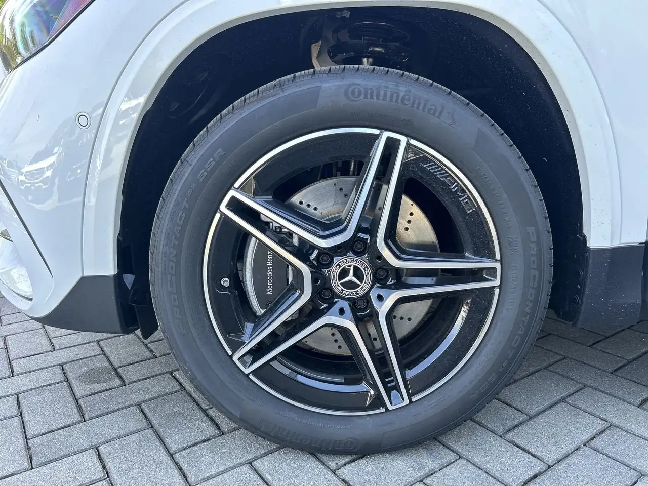 Mercedes-Benz GLA снимка Mercedes-Benz GLA