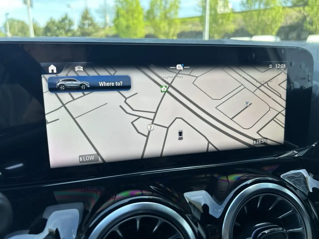 Mercedes-Benz GLA снимка Mercedes-Benz GLA