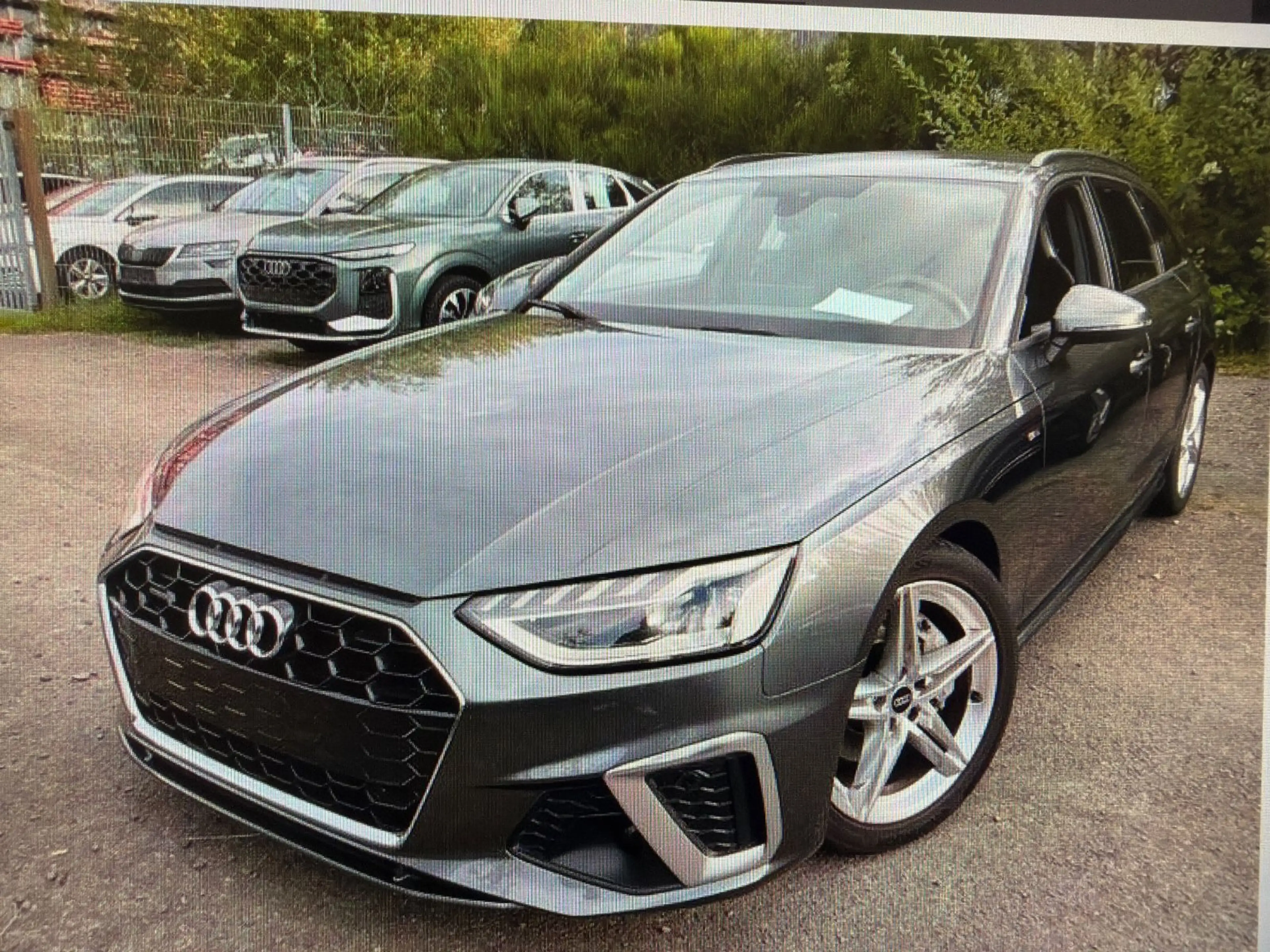 Audi A4 Avant 40 TDI quattro S line/S-SITZE/TOTWINKEL