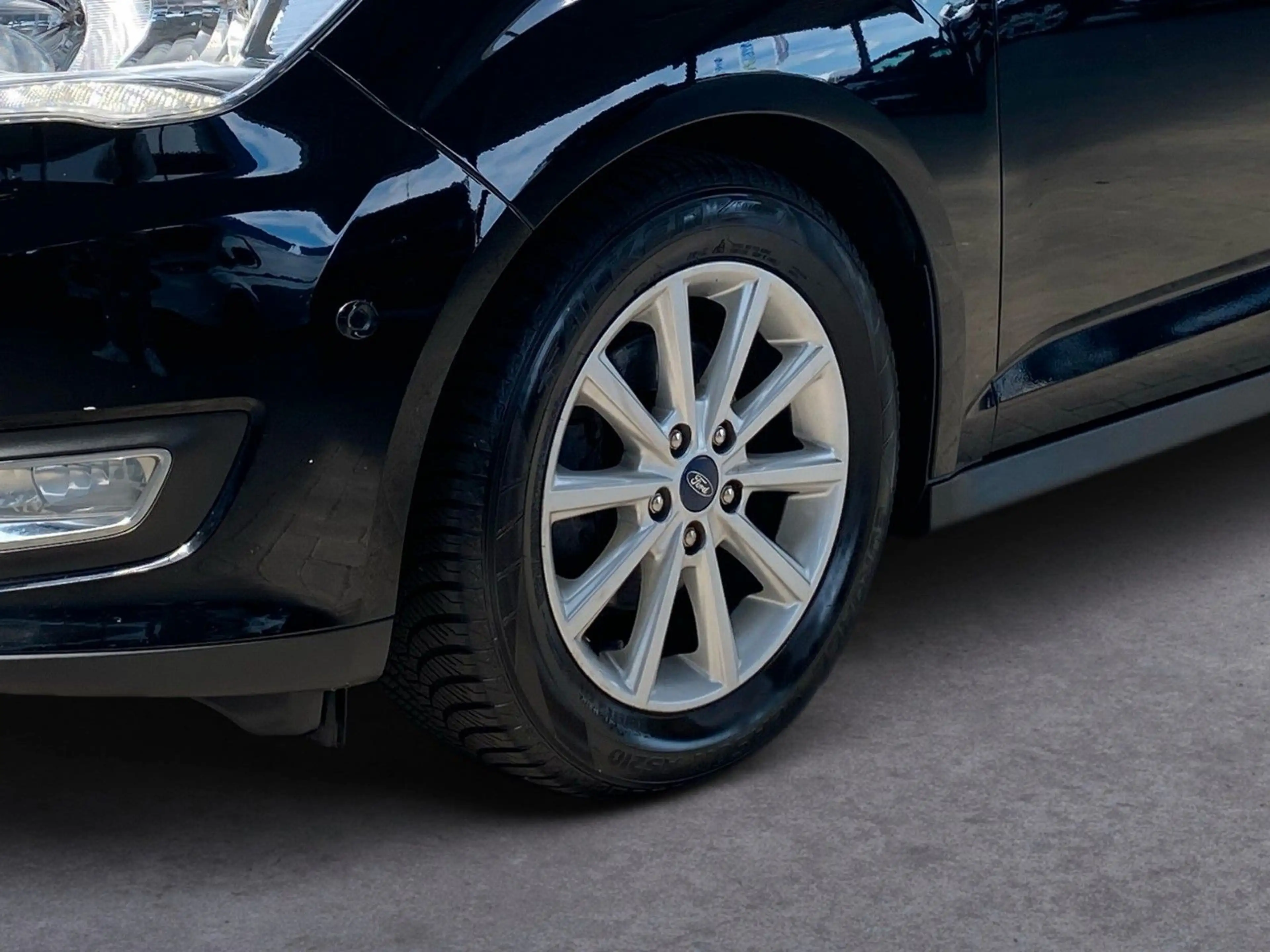 Ford C-Max C-MAX Titanium — photo 6