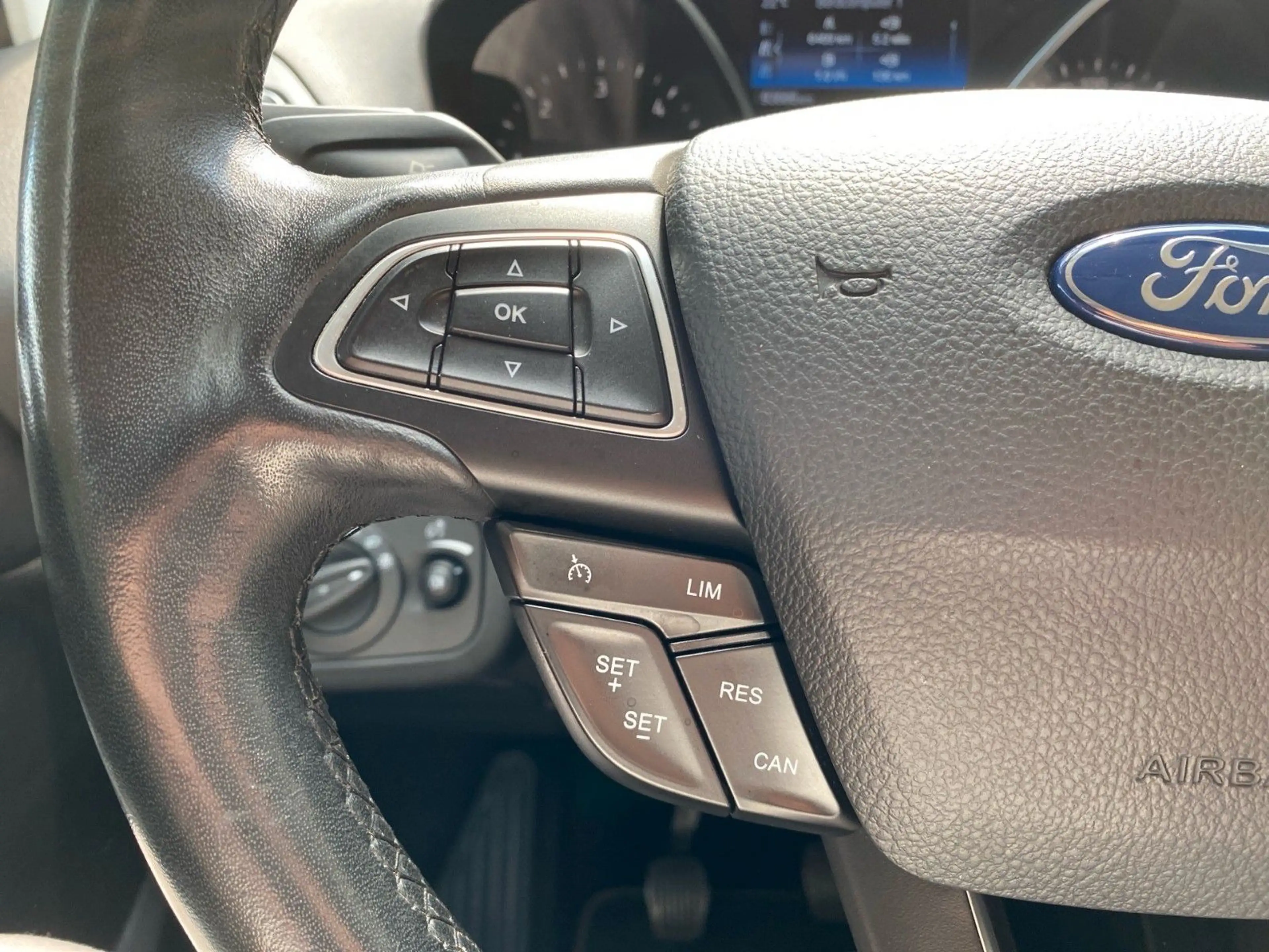 Ford C-Max C-MAX Titanium — photo 10