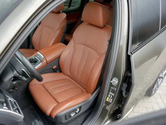 BMW X5 Xdrive45e view 15