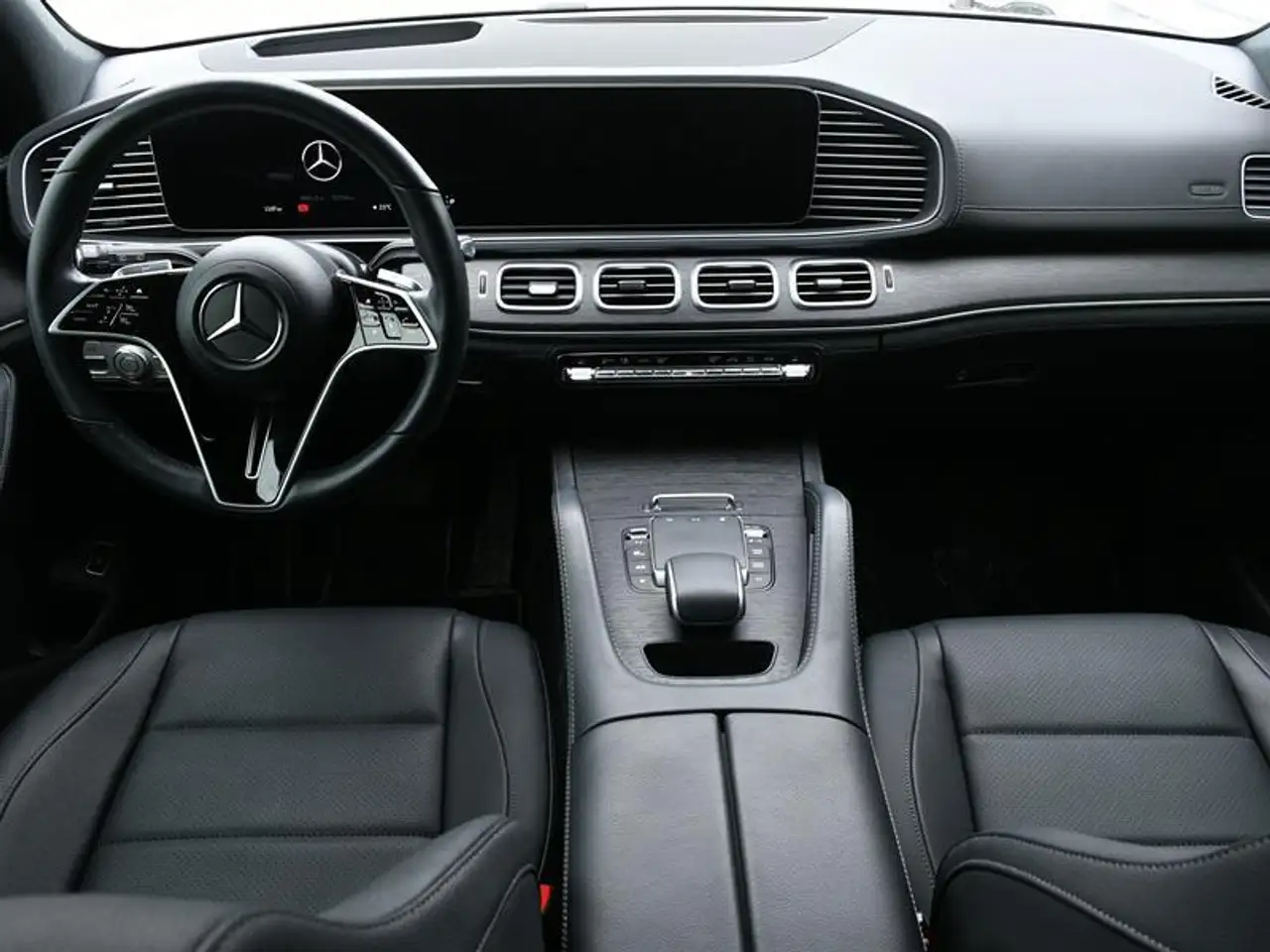 Mercedes-Benz GLE снимка Mercedes-Benz GLE