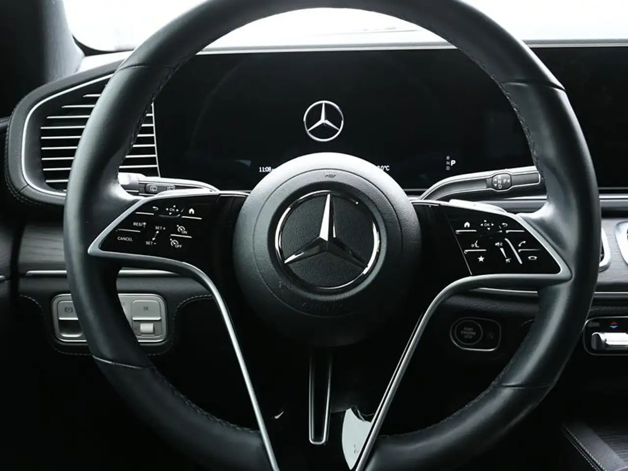 Mercedes-Benz GLE снимка Mercedes-Benz GLE