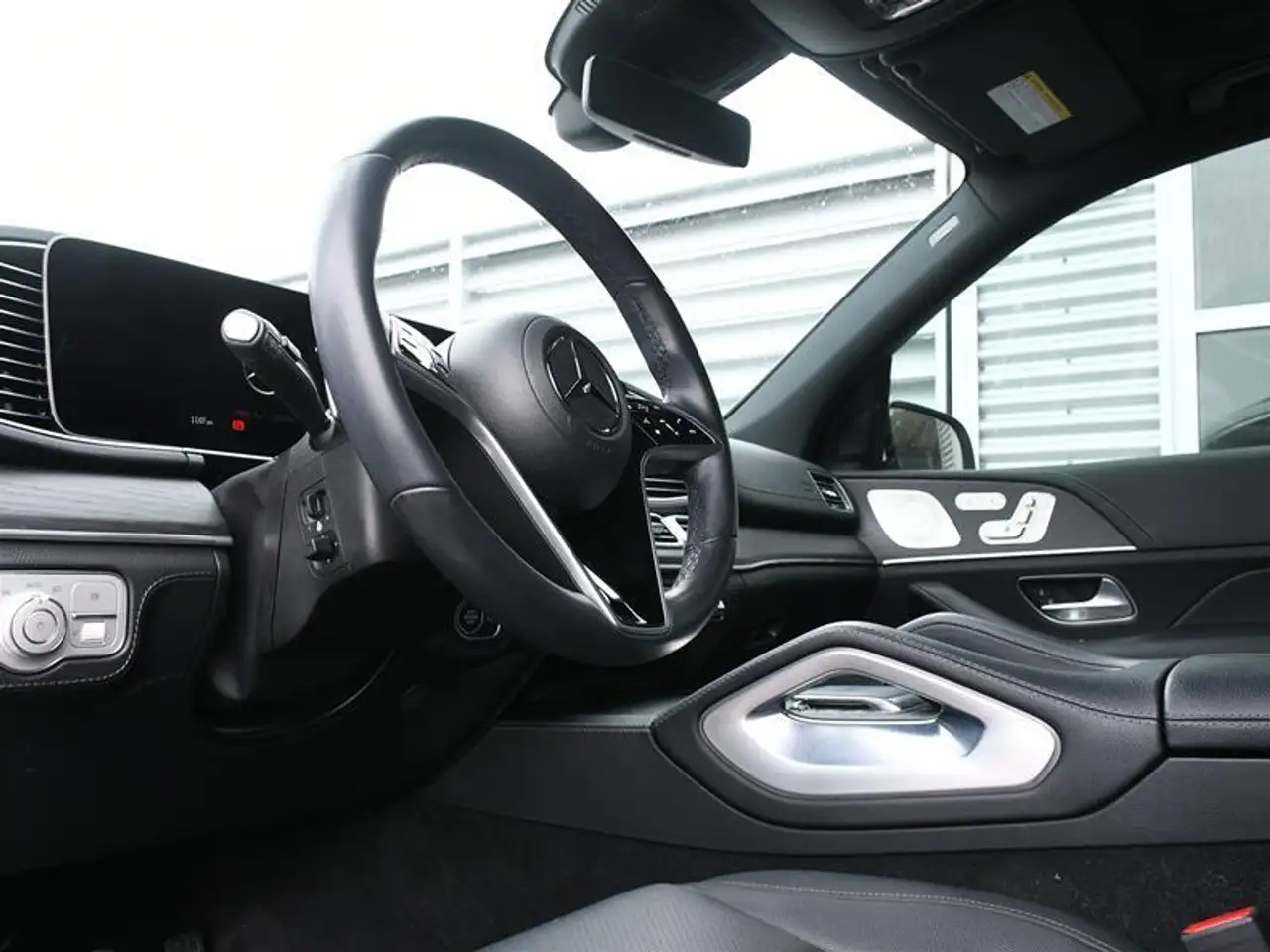 Mercedes-Benz GLE снимка Mercedes-Benz GLE
