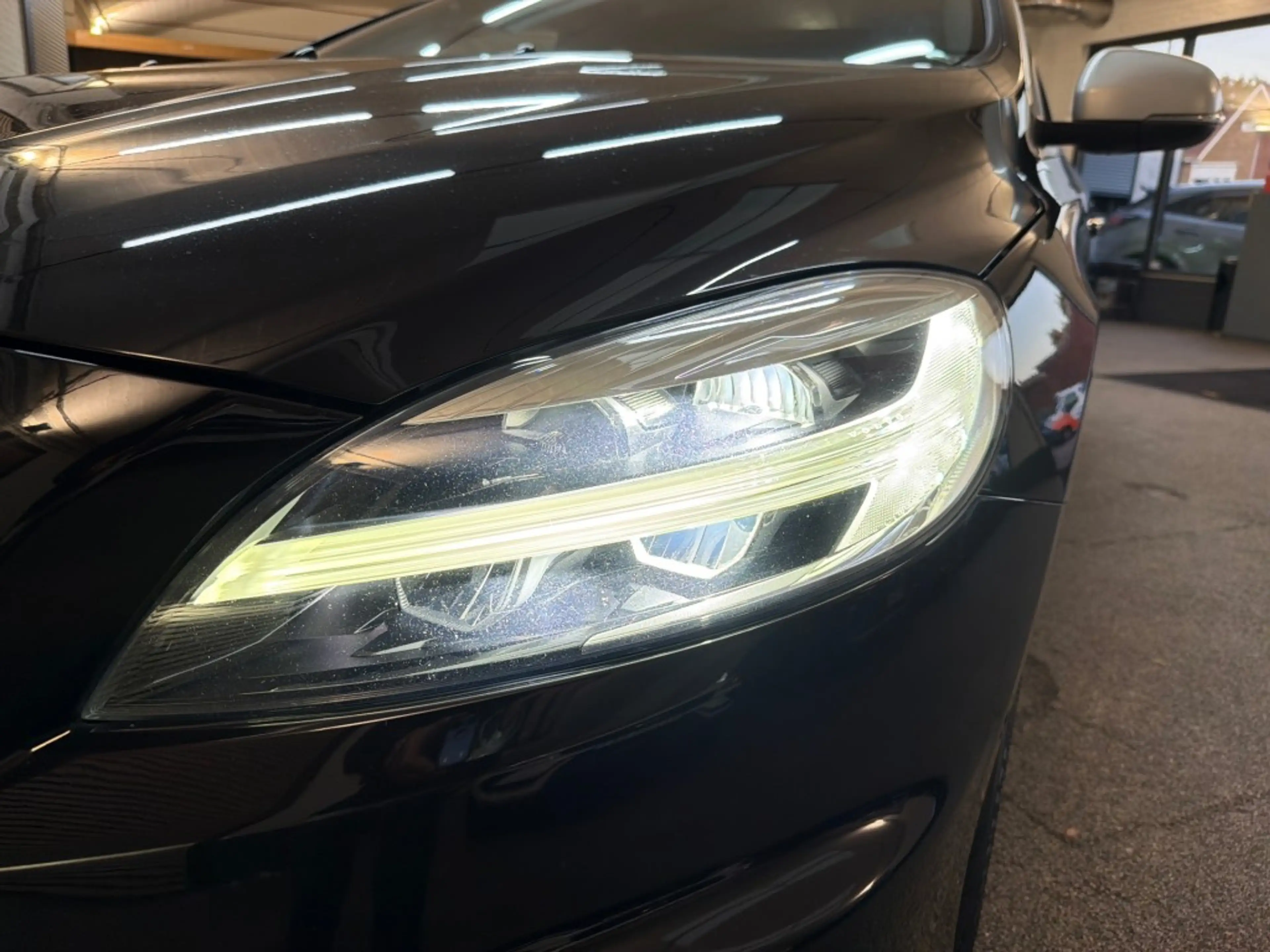 Volvo V40 1.5 T3 R-Design Nap Panodak Clima Navi Cruise Trek — photo 9