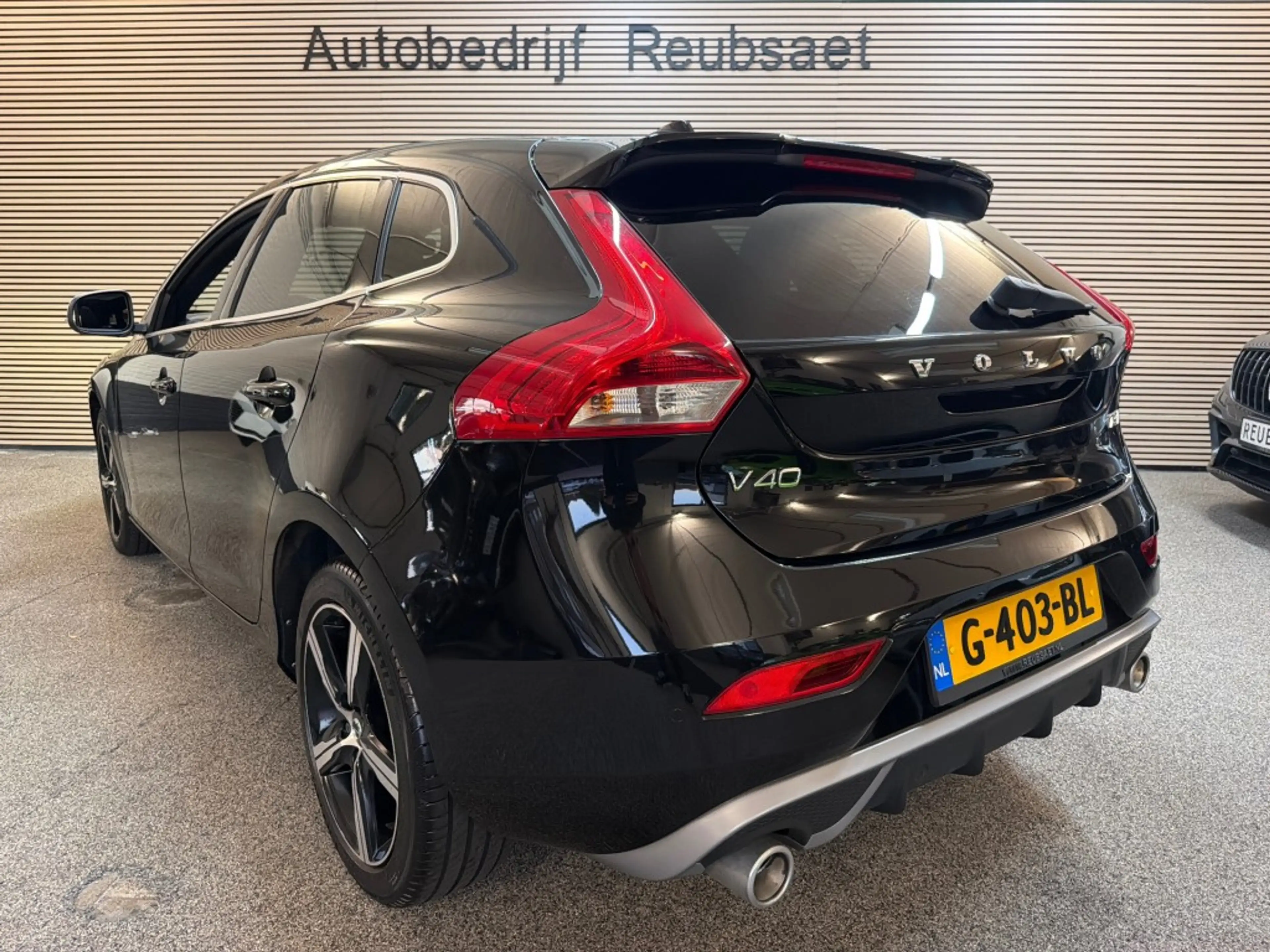 Volvo V40 1.5 T3 R-Design Nap Panodak Clima Navi Cruise Trek — photo 8