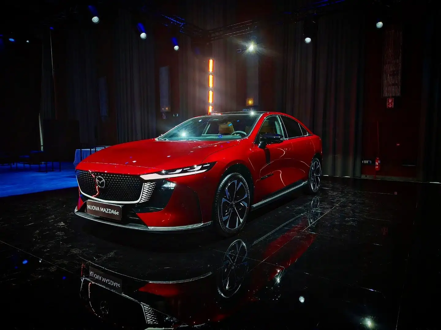 Mazda 6 e 68,8Kwh Takumi *PROMO DI LANCIO* Rojo - 1