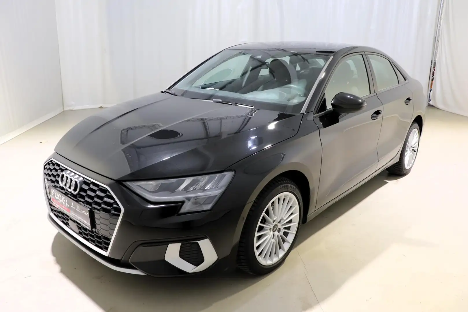 Audi A3 Lim. Advance 1.0 TFSI S-Tronic PDC|SHZ|Navi|ACC Schwarz - 2