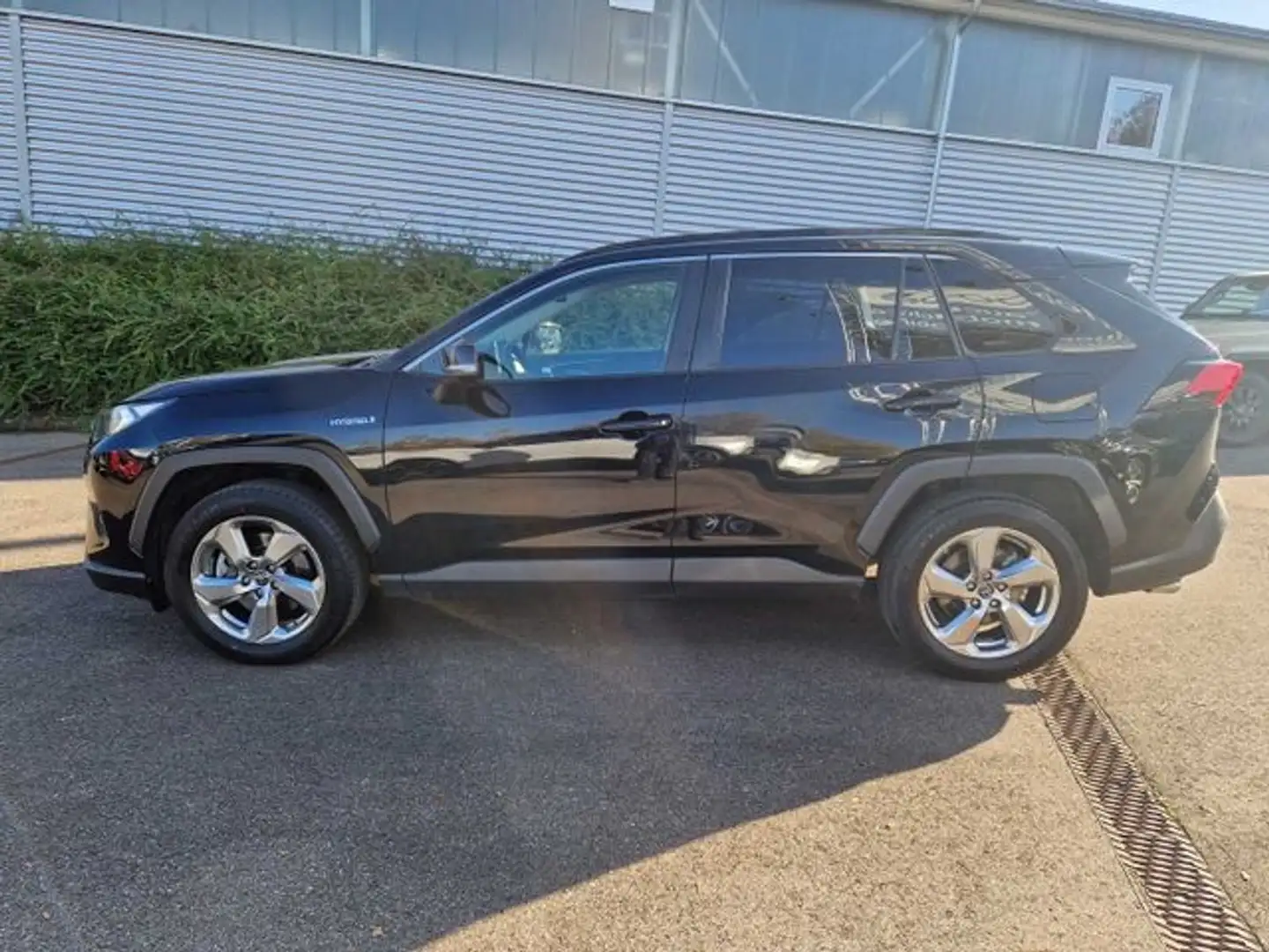 Toyota RAV 4 Hybrid 2.5 4x2 Club Navi PDC Чёрный - 2