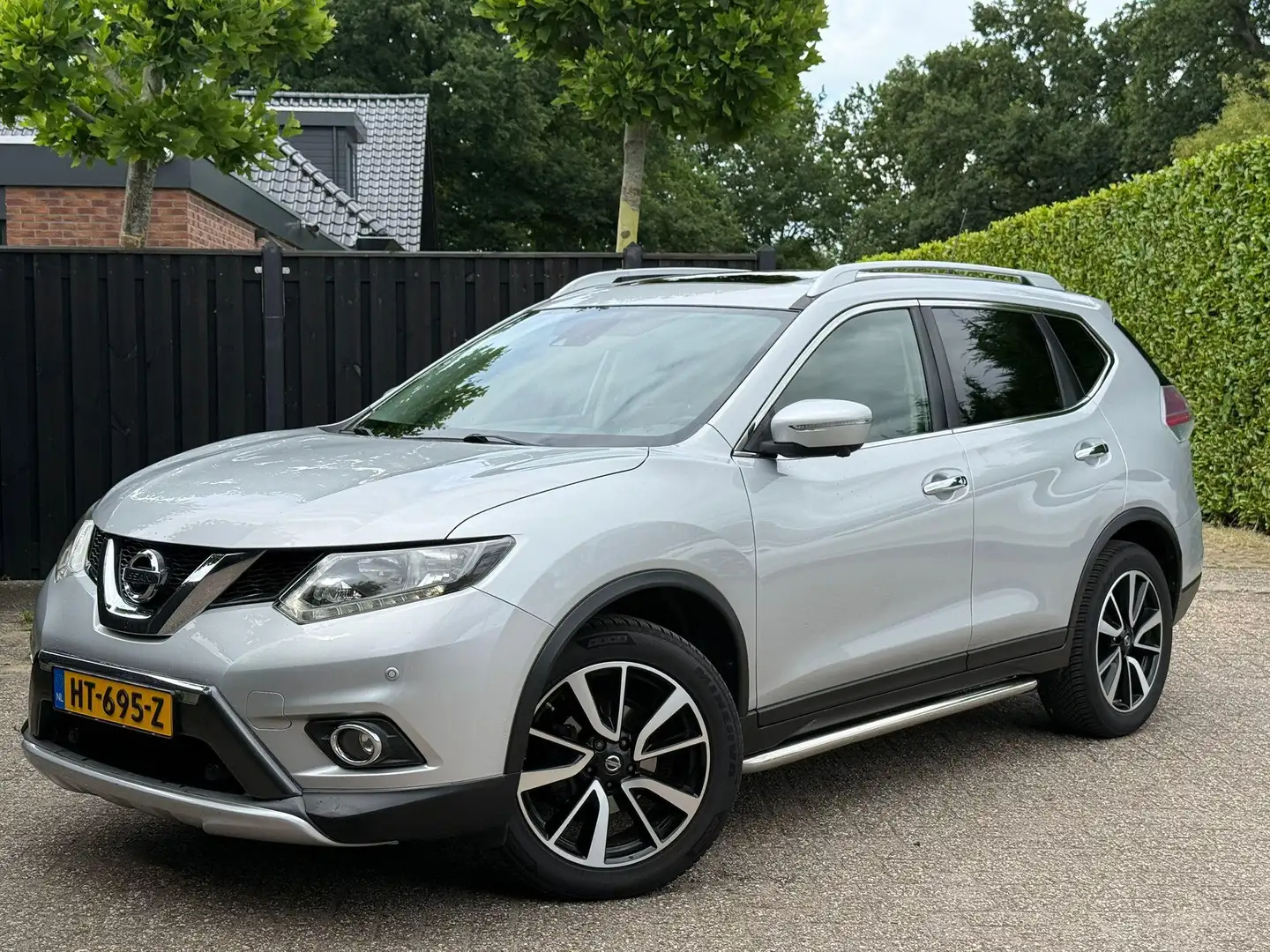 Nissan X-Trail 1.6 DIG-T Connect Edition Trekhaak NAP PANO Grijs - 1