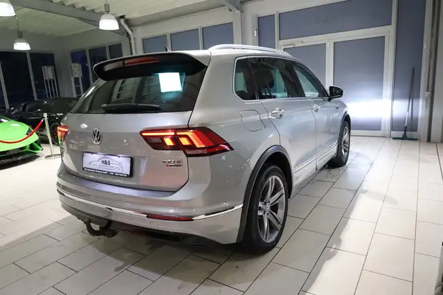 Volkswagen Tiguan view 8