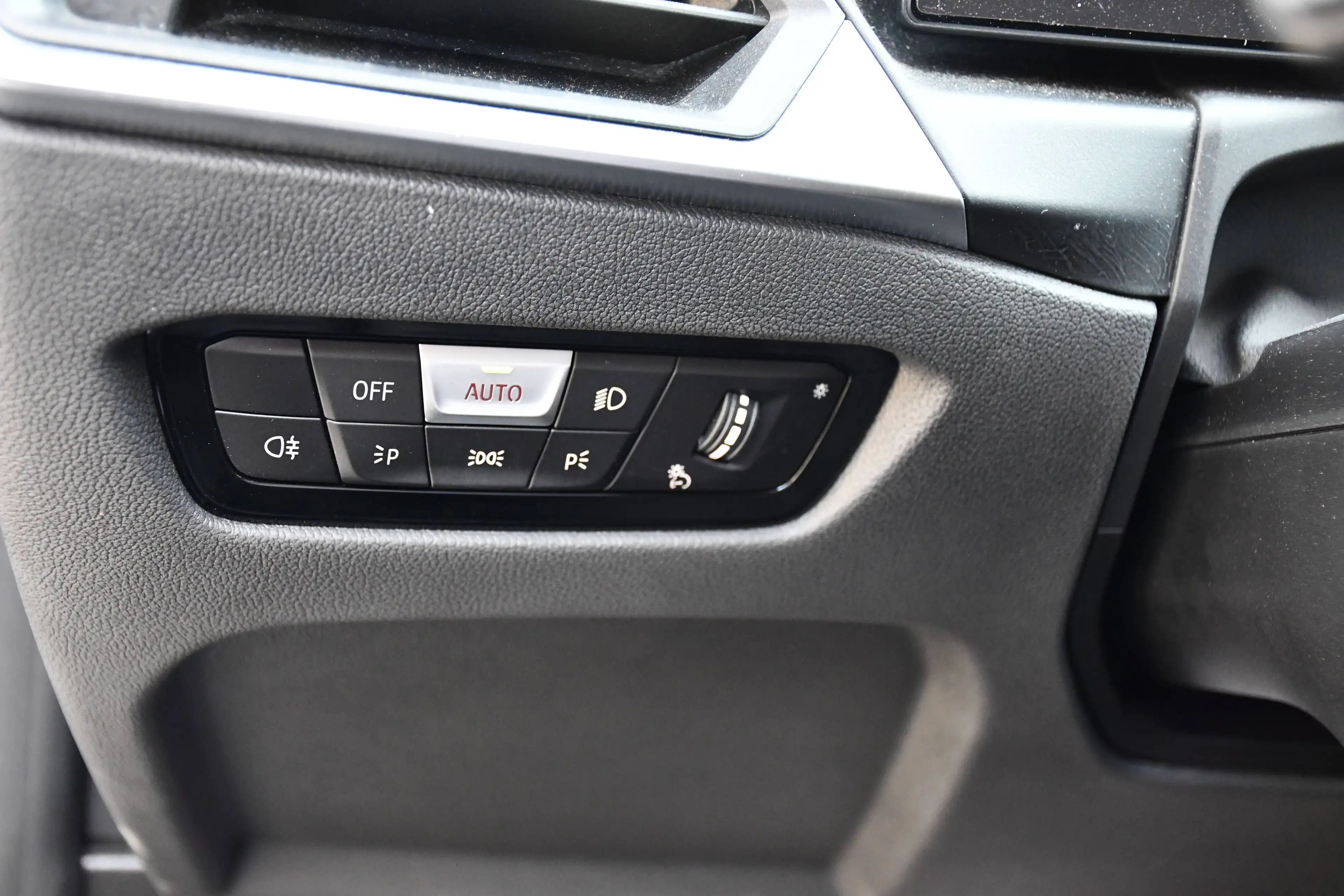 BMW i4 i4 Gran Coupe 83.9 kWh eDrive40 — photo 9