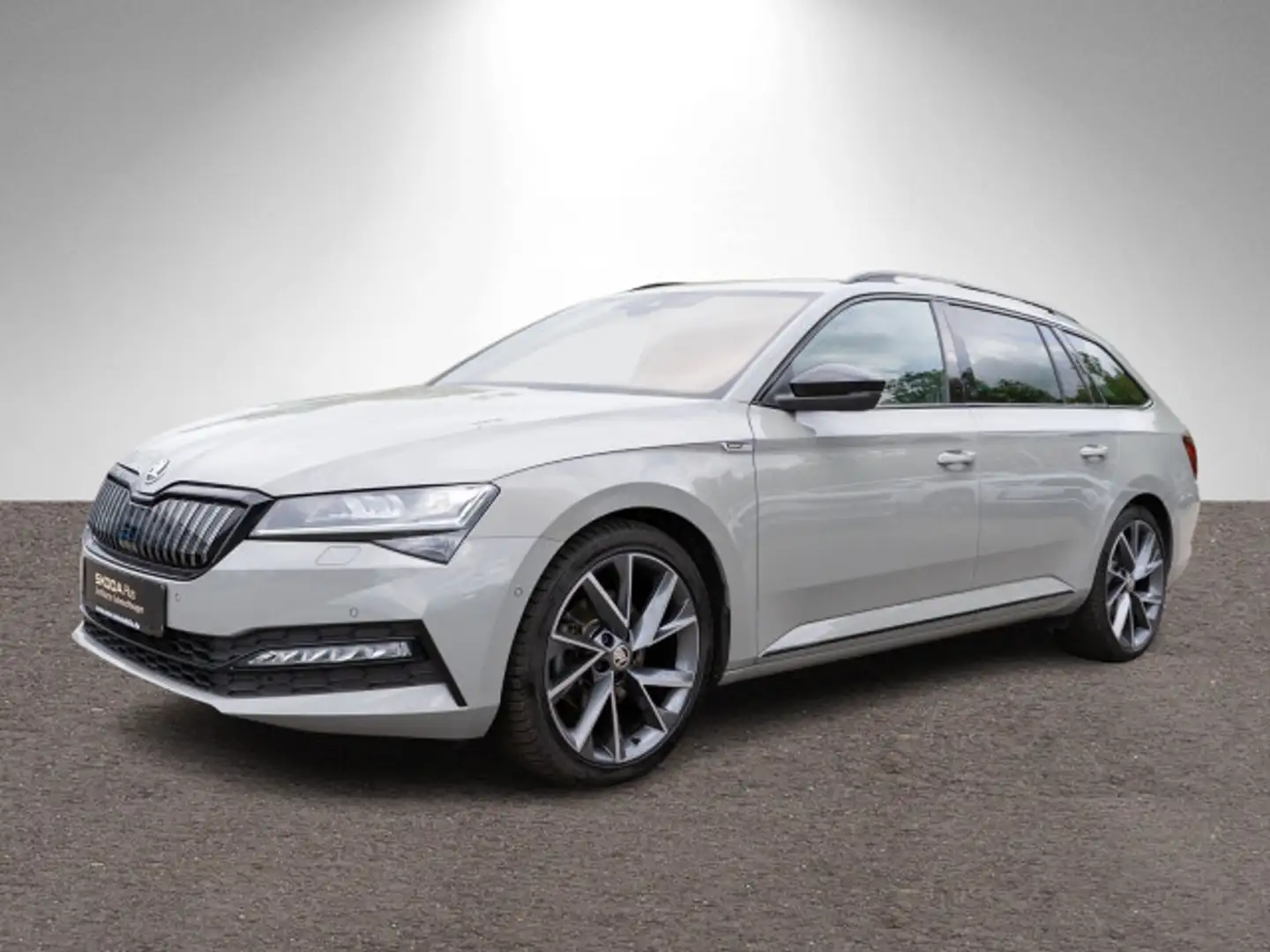 Skoda Superb iV Combi Sportline 1.4TSI DSG Pano AHK VC Gris - 1