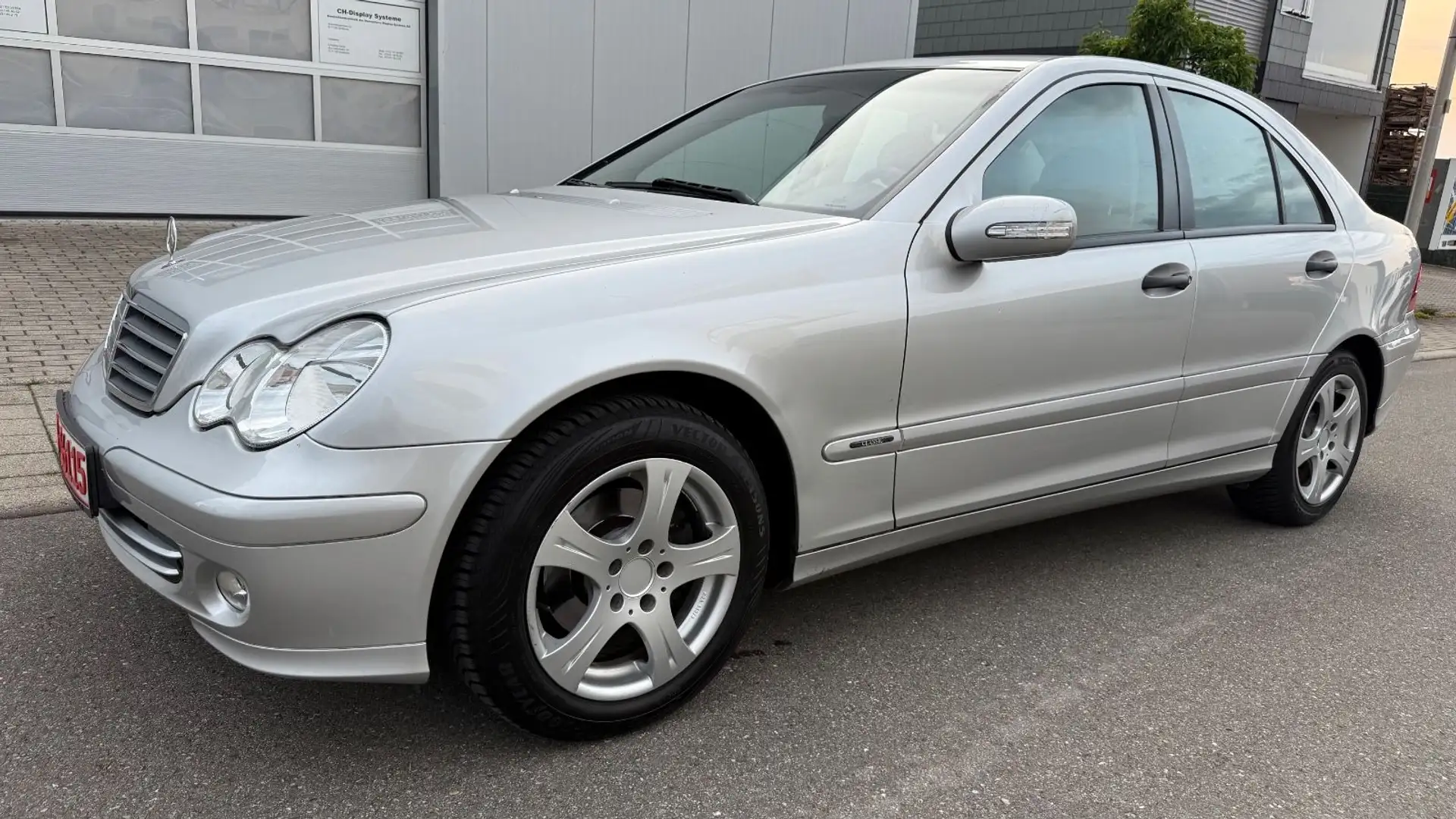 Mercedes-Benz C 180 KOMPRESSOR AUTOMATIK TÜV,WENIG-KM,KLIMA Argent - 1