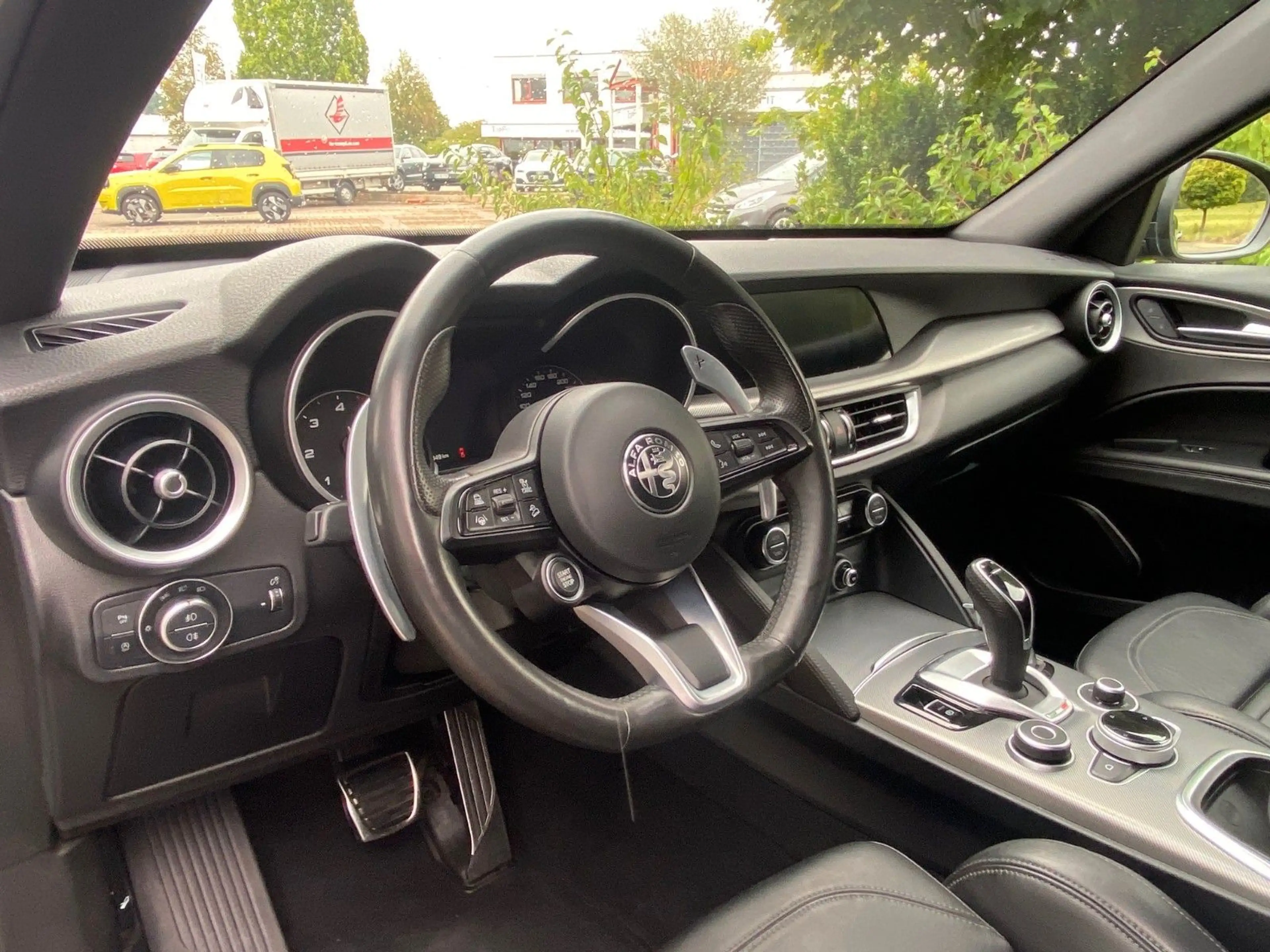 Alfa Romeo Stelvio Veloce Q4 — photo 14