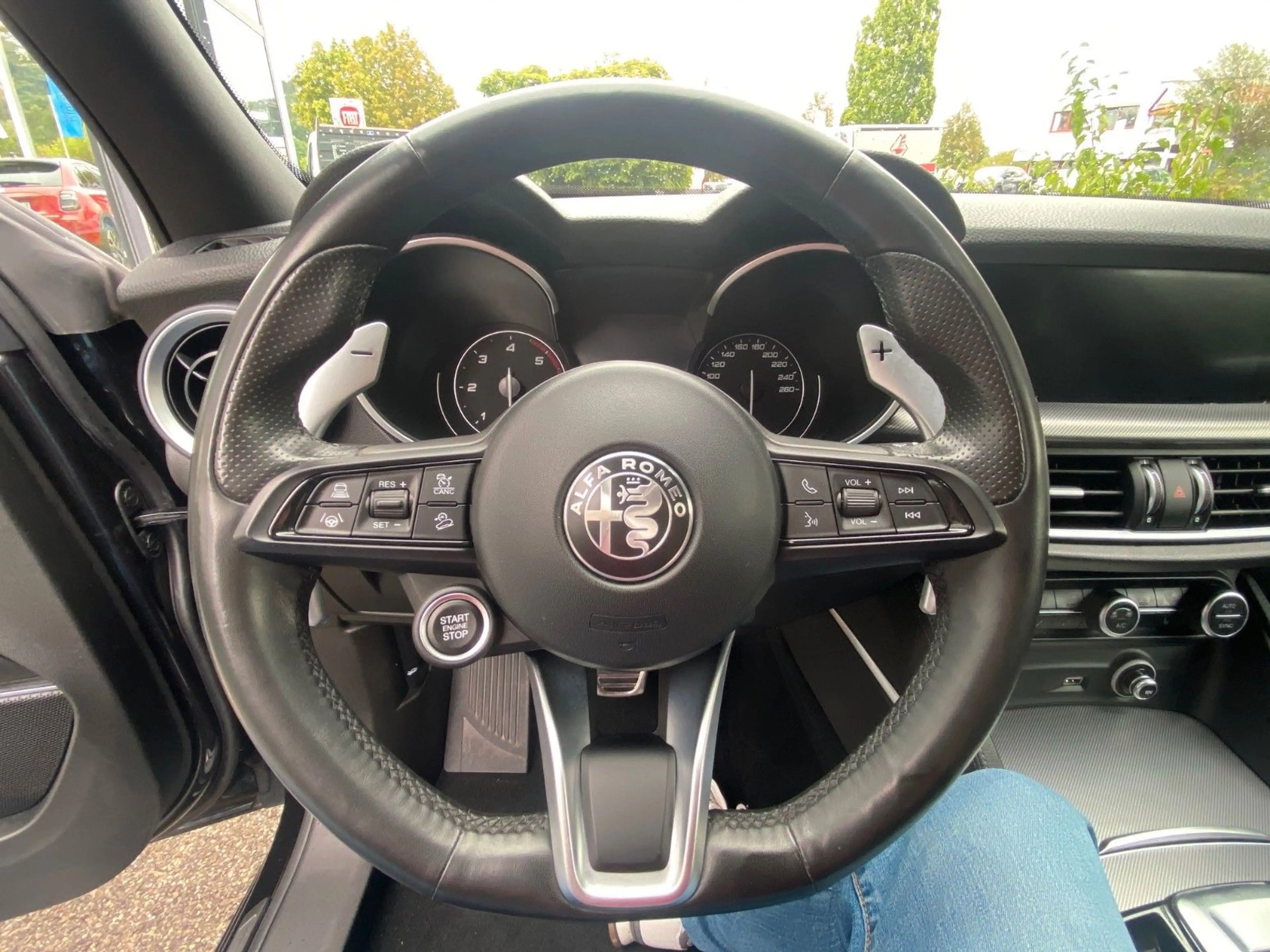 Alfa Romeo Stelvio Veloce Q4 — photo 15