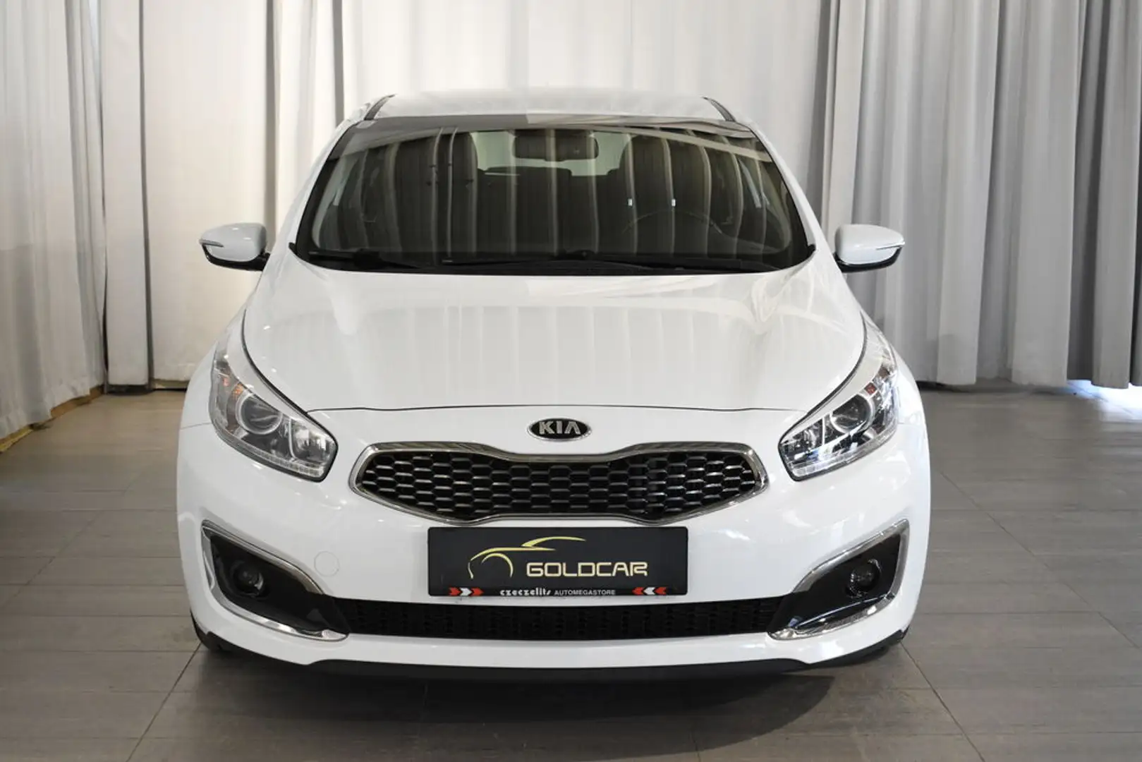 Kia ProCeed / pro_cee'd 1,6 CRDi ISG Gold DCT Fehér - 2